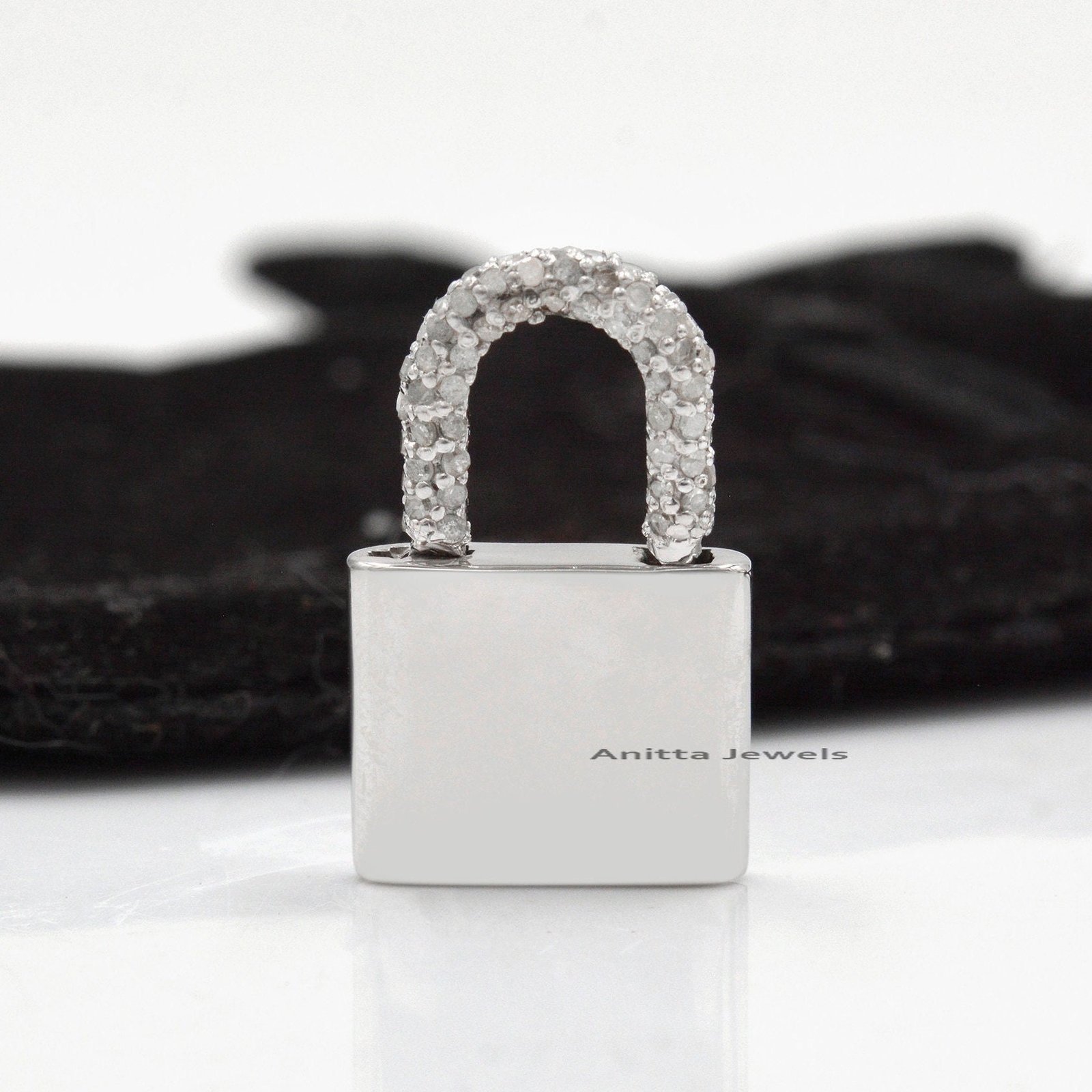 14k Solid Gold Diamond Star Moon Padlock Charm - View 6 - Anitta Jewels | SKU: etsy_1692240494 14k Solid Gold Diamond Star Moon Padlock Charm - View 6 - Anitta Jewels | SKU: etsy_1692240494