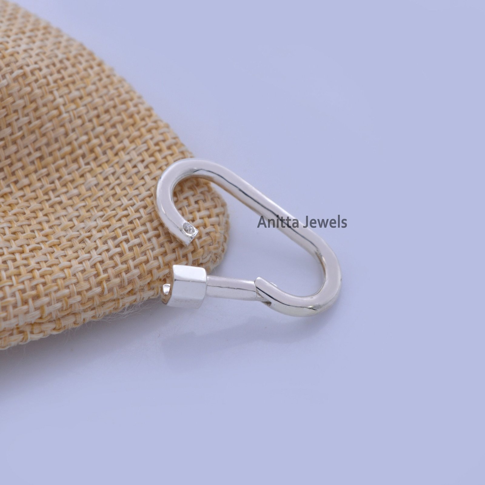 925 Silver Handmade Carabiner Lock: Oval Pendant (30*15 MM) - View 3 - Anitta Jewels | SKU: etsy_908914649 925 Silver Handmade Carabiner Lock: Oval Pendant (30*15 MM) - View 3 - Anitta Jewels | SKU: etsy_908914649