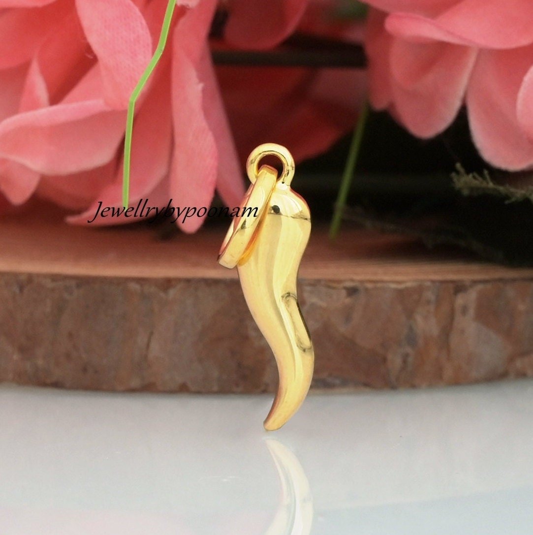 14k Solid Gold Italian Horn Pendant: Good Luck Charm Amulet - Jewelry By Poonam | SKU: PJP-3410-SLYG-33M 2/26 14k Solid Gold Italian Horn Pendant: Good Luck Charm Amulet - Jewelry By Poonam | SKU: PJP-3410-SLYG-33M 2/26
