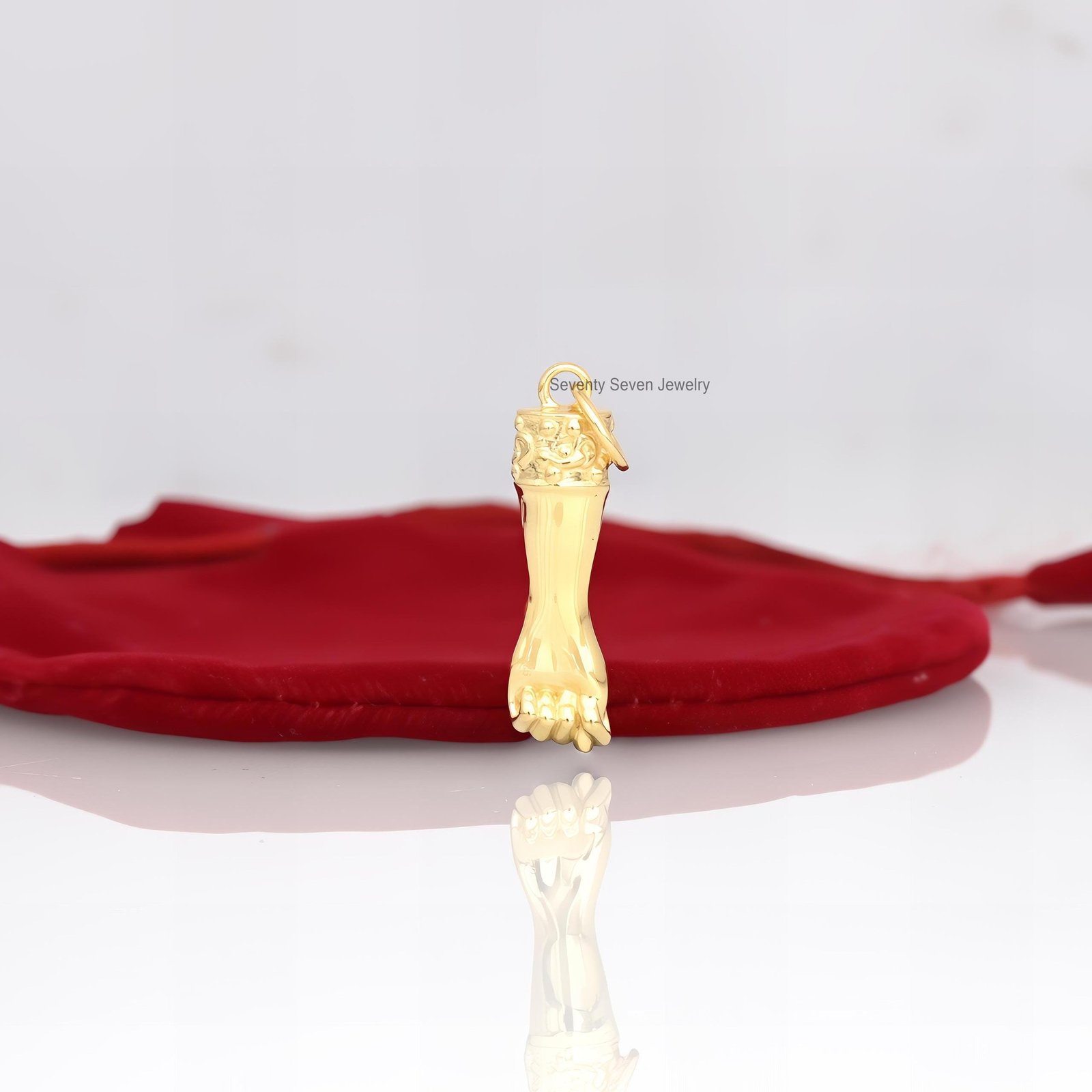 925 Silver Figa Hand Pendant: Good Luck Protection Charm - Seventy Seven Jewelry | SKU: SSMJP52-SLYG-2026 925 Silver Figa Hand Pendant: Good Luck Protection Charm - Seventy Seven Jewelry | SKU: SSMJP52-SLYG-2026