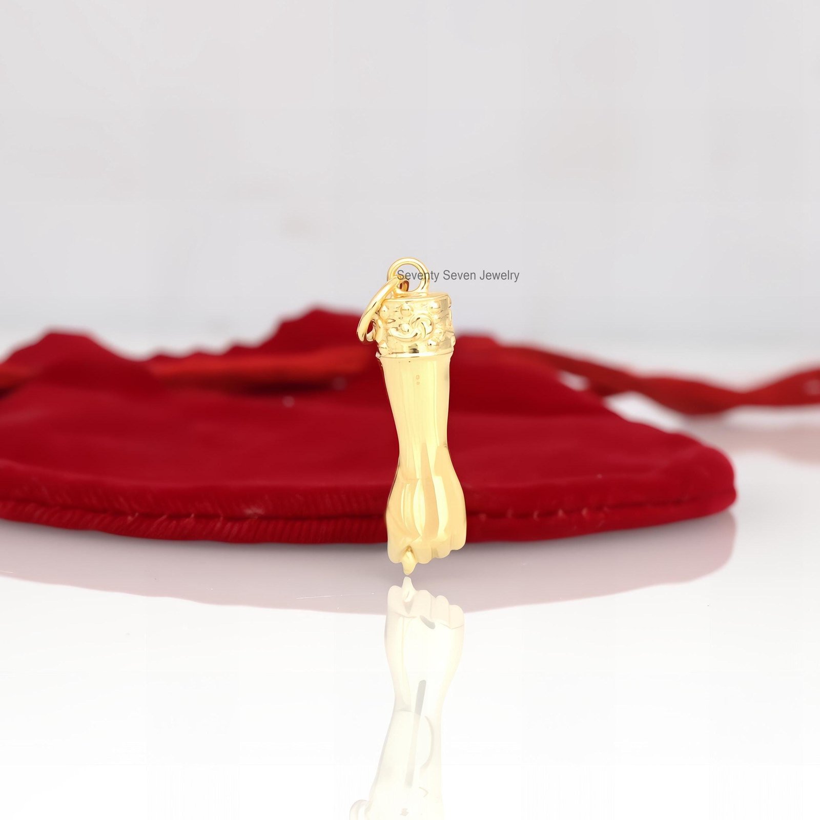 925 Silver Figa Hand Pendant: Good Luck Protection Charm - View 3 - Seventy Seven Jewelry | SKU: SSMJP52-SLYG-2026 925 Silver Figa Hand Pendant: Good Luck Protection Charm - View 3 - Seventy Seven Jewelry | SKU: SSMJP52-SLYG-2026