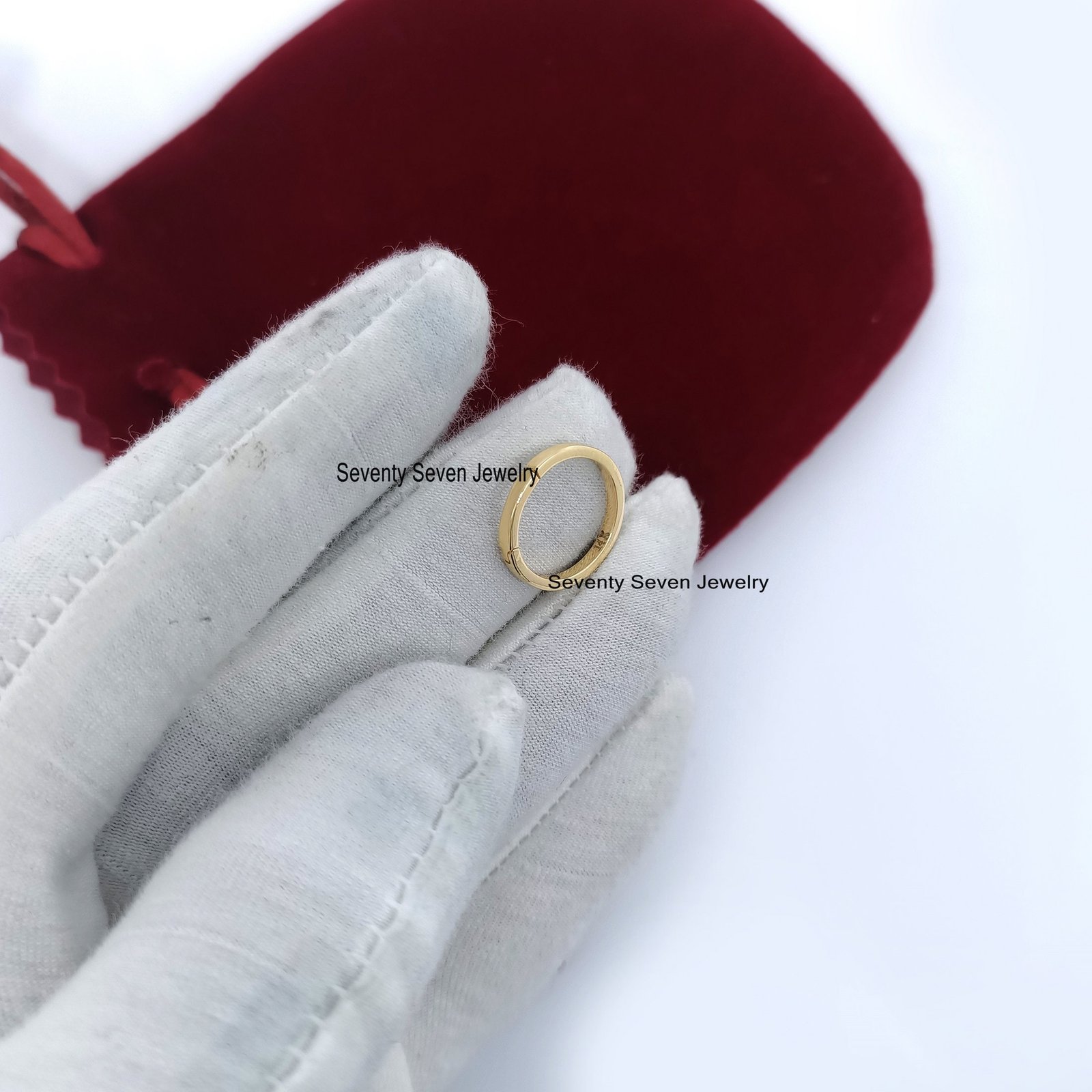 925 Silver Round Charms Enhancer: Plain Link Lock (15*15 MM) - View 5 - Seventy Seven Jewelry | SKU: SSMJH447-SLYG-2/2026 925 Silver Round Charms Enhancer: Plain Link Lock (15*15 MM) - View 5 - Seventy Seven Jewelry | SKU: SSMJH447-SLYG-2/2026