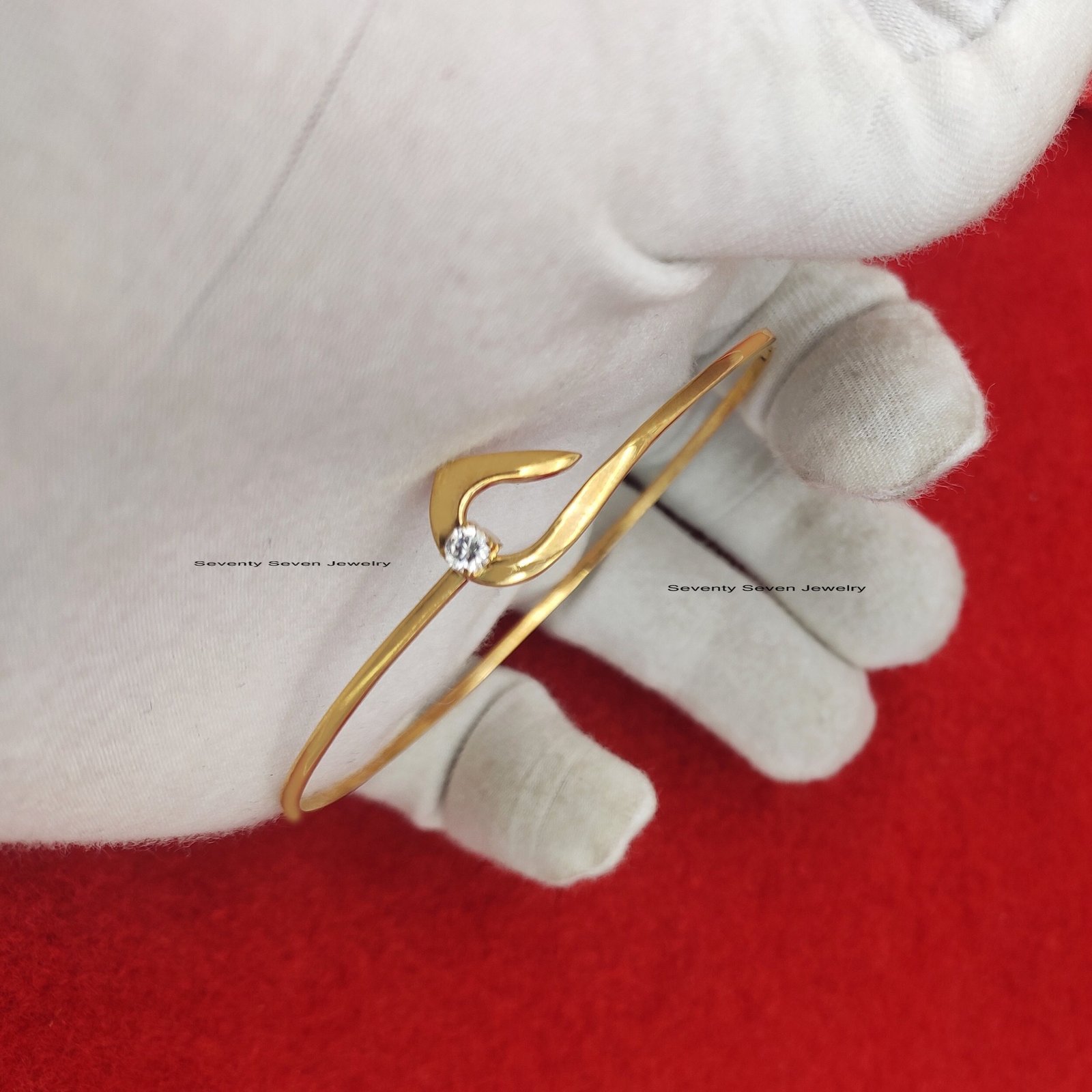 9K Gold Cubic Zircon Hook Bangle Bracelet - Woman's Jewelry - Seventy Seven Jewelry | SKU: SSMJA01-9KYG-2026,MJA01-9KRG,MJA01 9K Gold Cubic Zircon Hook Bangle Bracelet - Woman's Jewelry - Seventy Seven Jewelry | SKU: SSMJA01-9KYG-2026,MJA01-9KRG,MJA01
