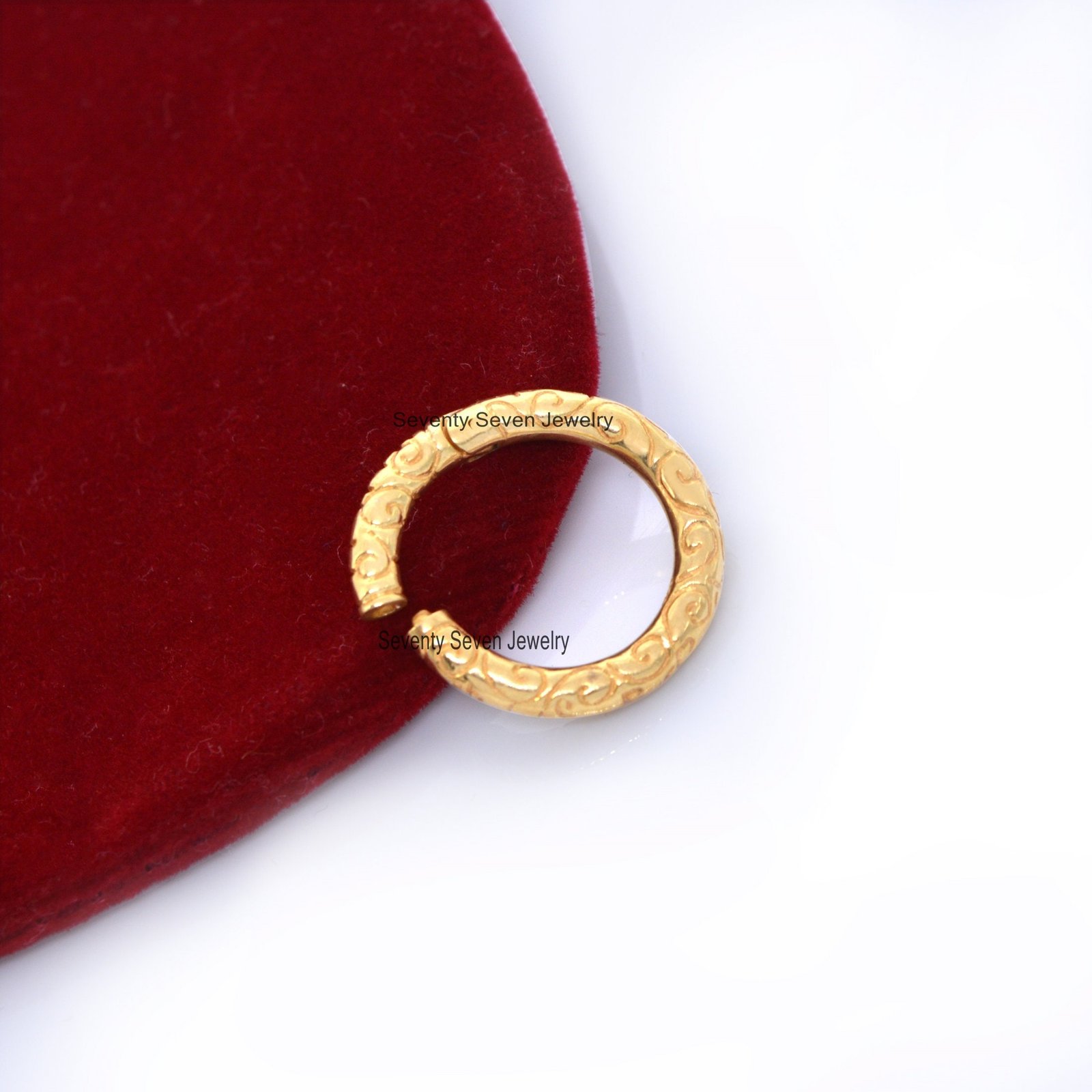 9k Gold Engraved Charm Enhancer Holder: Round Link Lock - View 5 - Seventy Seven Jewelry | SKU: SSMJH501-9KYG-15M-2026,SSMJH5 9k Gold Engraved Charm Enhancer Holder: Round Link Lock - View 5 - Seventy Seven Jewelry | SKU: SSMJH501-9KYG-15M-2026,SSMJH5
