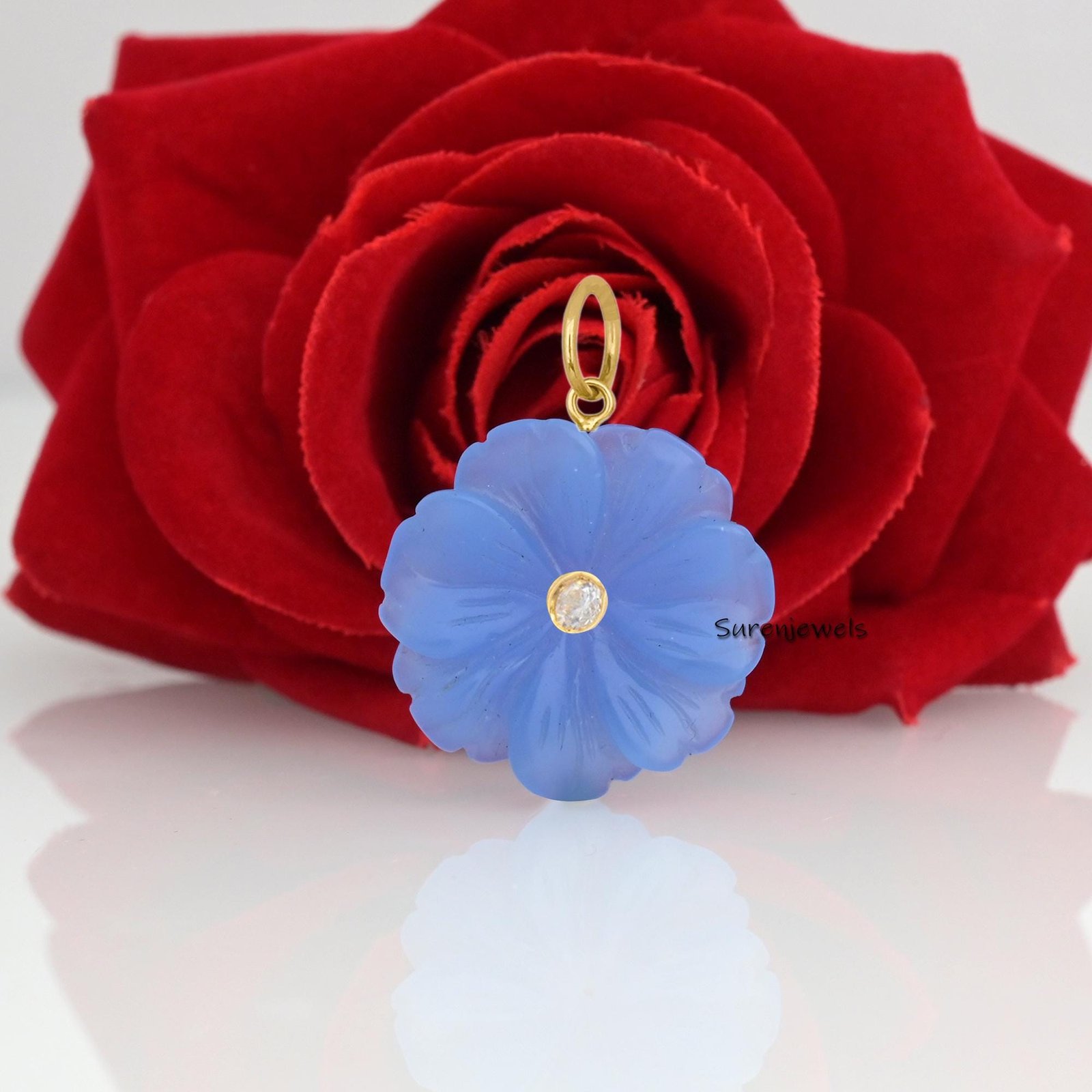 14K Gold Amethyst Flower Pendant: Hand Carved Gemstone Charm - View 2 - Suren Jewels | SKU: SJP4617-SLYGGOPCZ-25M 14K Gold Amethyst Flower Pendant: Hand Carved Gemstone Charm - View 2 - Suren Jewels | SKU: SJP4617-SLYGGOPCZ-25M