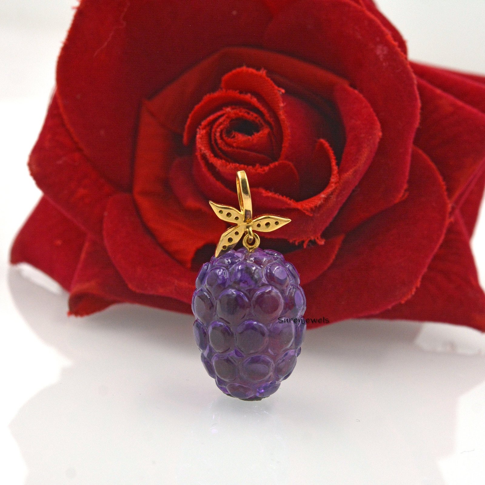 14k Gold Amethyst Grape Pendant: Designer Fruit Jewelry - View 2 - Suren Jewels | SKU: SJP1542 14k Gold Amethyst Grape Pendant: Designer Fruit Jewelry - View 2 - Suren Jewels | SKU: SJP1542
