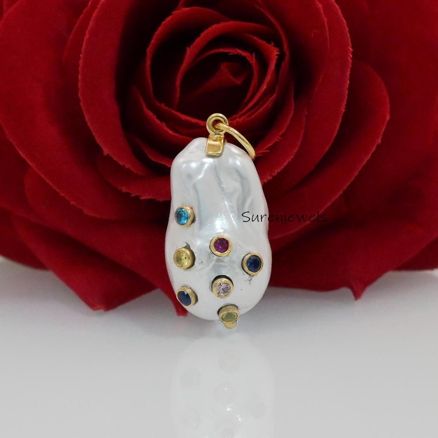 14K Gold Baroque Pearl Pendant: Multi Gemstone Charm, Freshwater Pearl - Suren Jewels | SKU: SJP3294-SLYGPLMG-25M 14K Gold Baroque Pearl Pendant: Multi Gemstone Charm, Freshwater Pearl - Suren Jewels | SKU: SJP3294-SLYGPLMG-25M