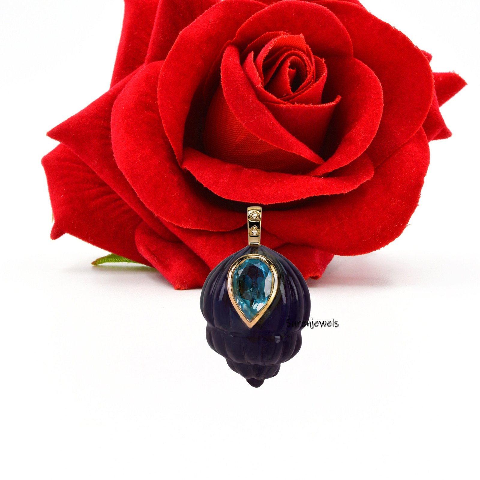 14k Gold Carved Gemstone Conch Shell Pendant (25 mm) - View 4 - Suren Jewels | SKU: SJP1898-SLYGCLQCZ 14k Gold Carved Gemstone Conch Shell Pendant (25 mm) - View 4 - Suren Jewels | SKU: SJP1898-SLYGCLQCZ