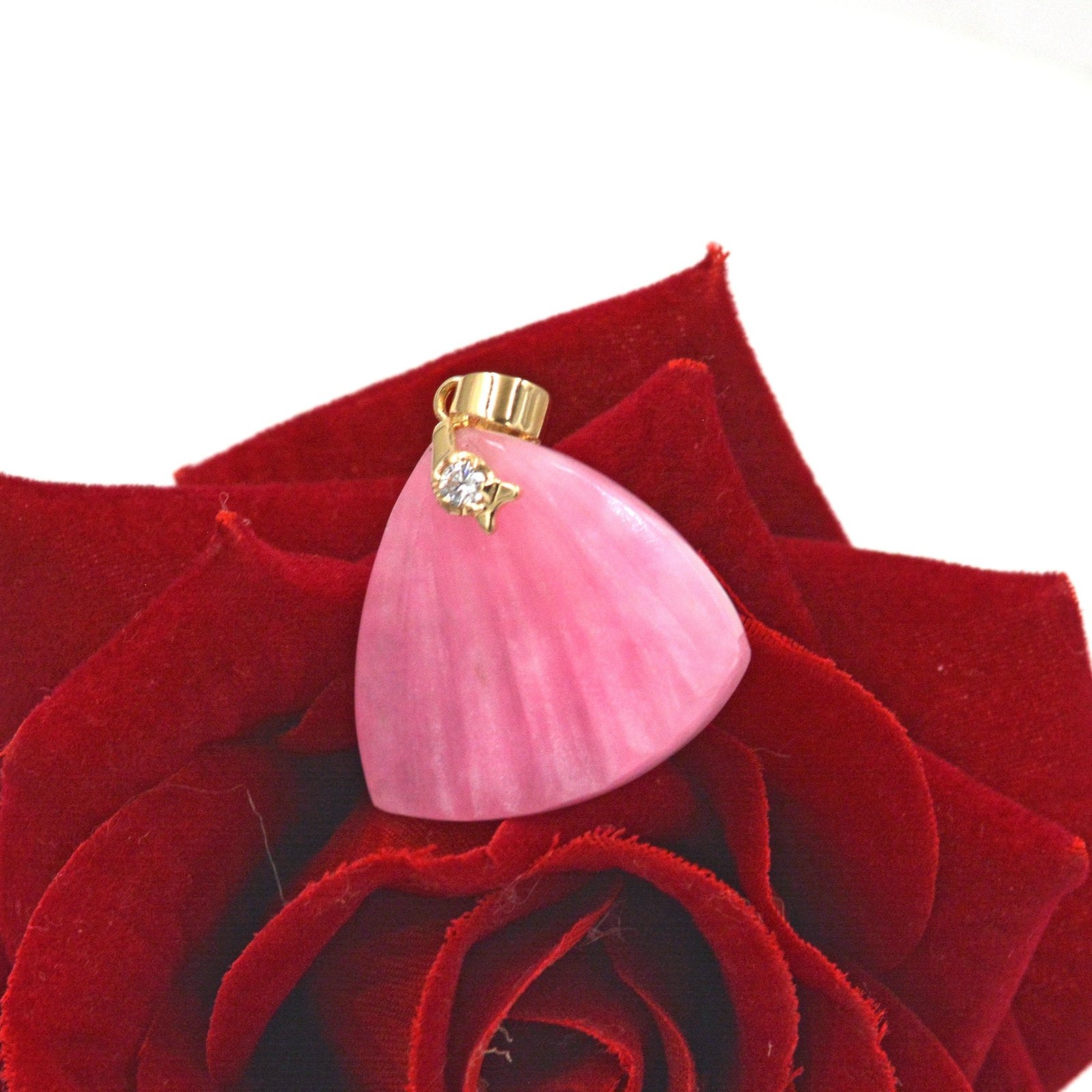 14K Gold Carved Shell Pendant: Labradorite Gemstone Charm - View 2 - Suren Jewels | SKU: SJP1792-9KYGPOCZ 14K Gold Carved Shell Pendant: Labradorite Gemstone Charm - View 2 - Suren Jewels | SKU: SJP1792-9KYGPOCZ