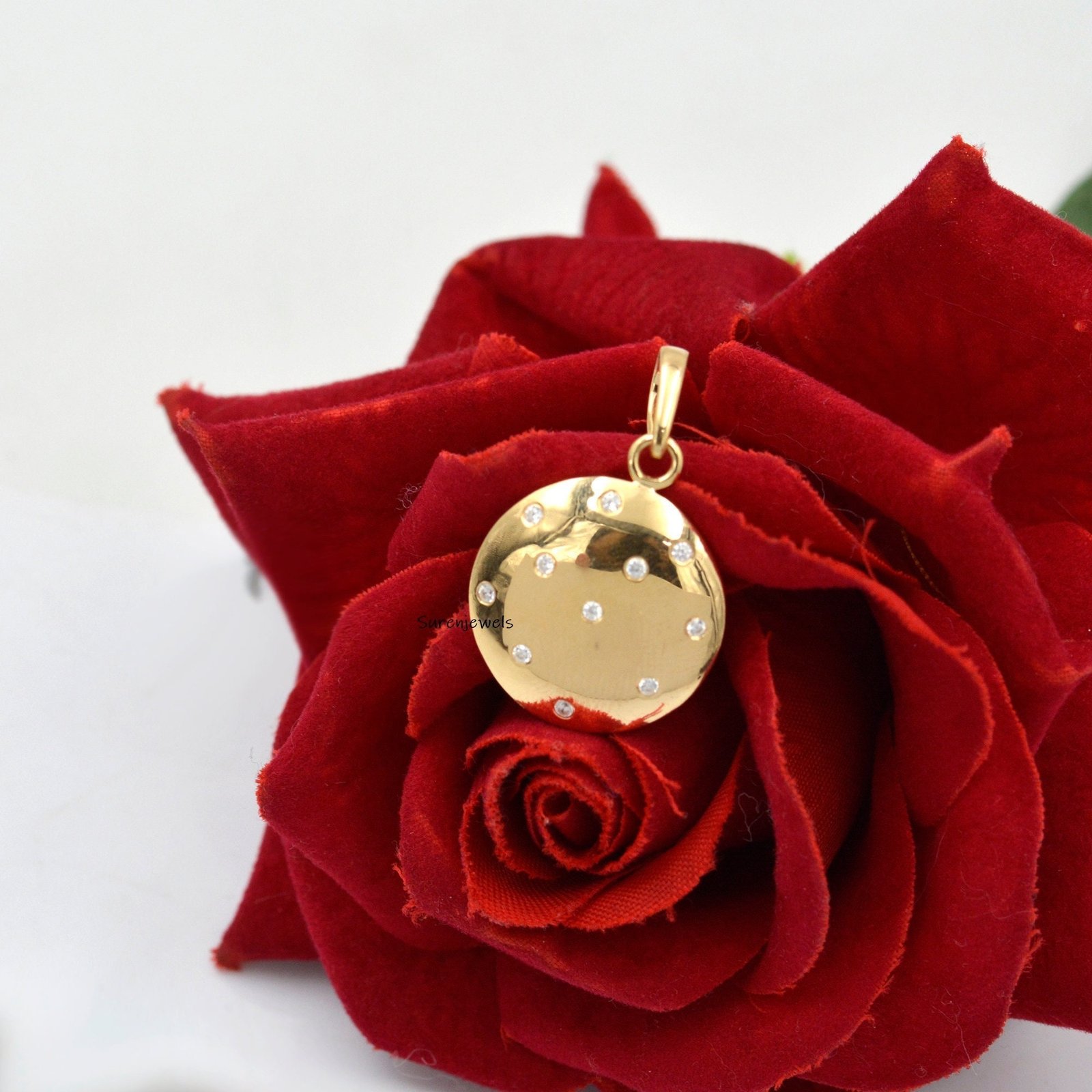 14K Gold Diamond Disc Pendant: Gemstone Round Charm - Suren Jewels | SKU: SJP626-SLYGCZ-N41-18I-925 14K Gold Diamond Disc Pendant: Gemstone Round Charm - Suren Jewels | SKU: SJP626-SLYGCZ-N41-18I-925