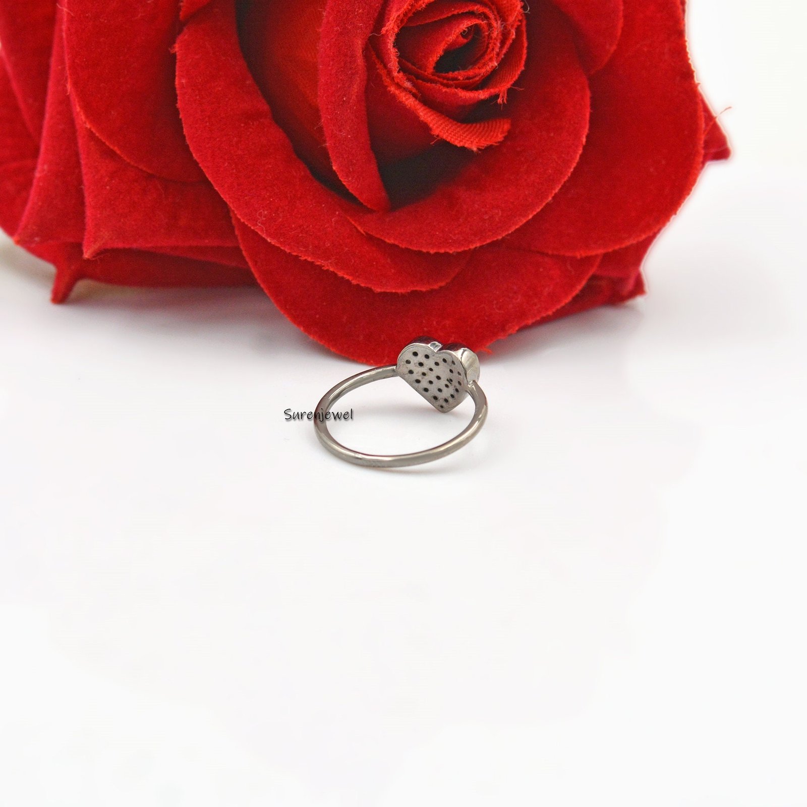 14k Gold Diamond Heart Signet Ring: Dainty Gemstone Ring - View 5 - Suren Jewels | SKU: SJR690-14KYGDI 14k Gold Diamond Heart Signet Ring: Dainty Gemstone Ring - View 5 - Suren Jewels | SKU: SJR690-14KYGDI