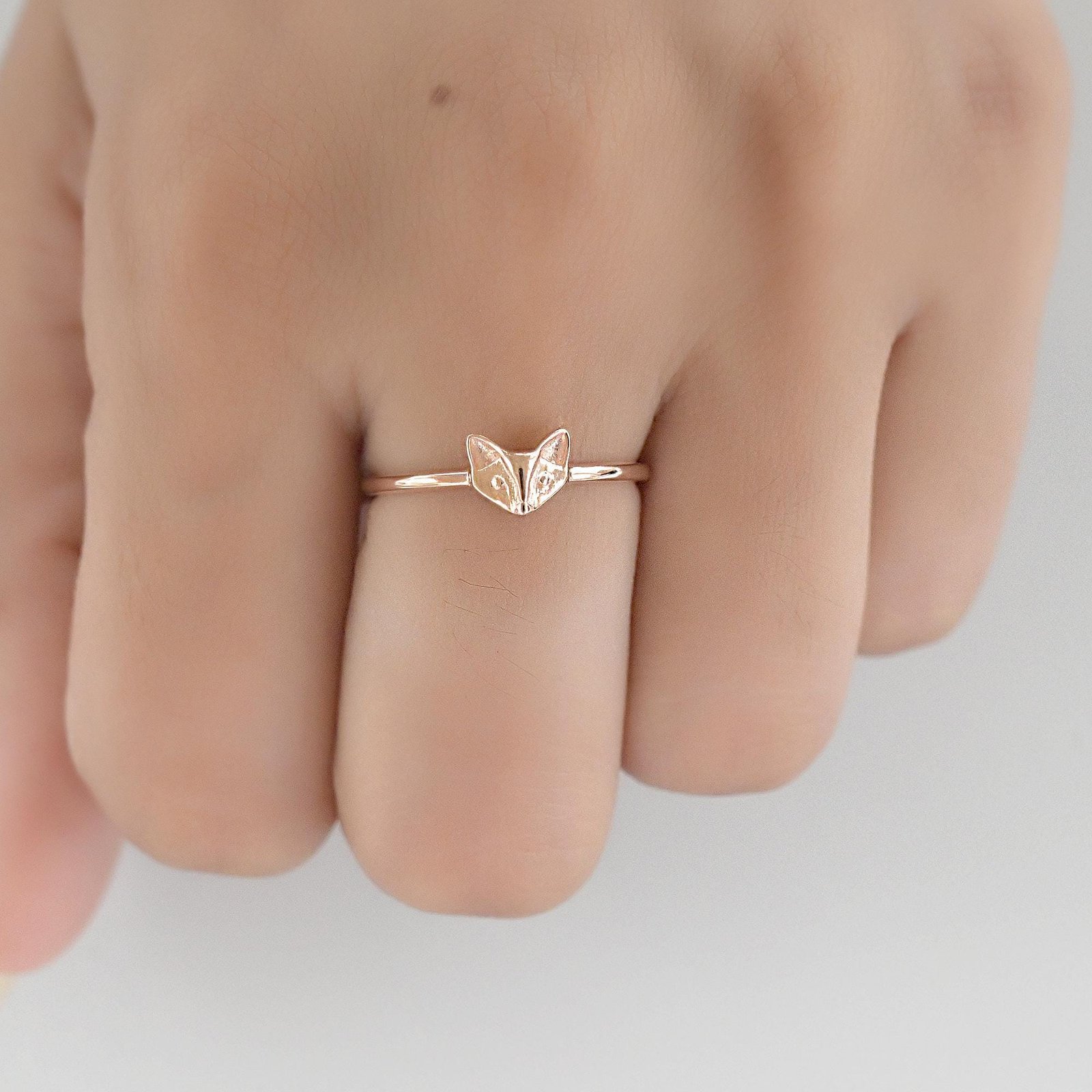 14k Gold Fox Ring: Dainty Animal Jewelry - View 5 - Suren Jewels | SKU: SJR2930-SLRG-US-7 14k Gold Fox Ring: Dainty Animal Jewelry - View 5 - Suren Jewels | SKU: SJR2930-SLRG-US-7