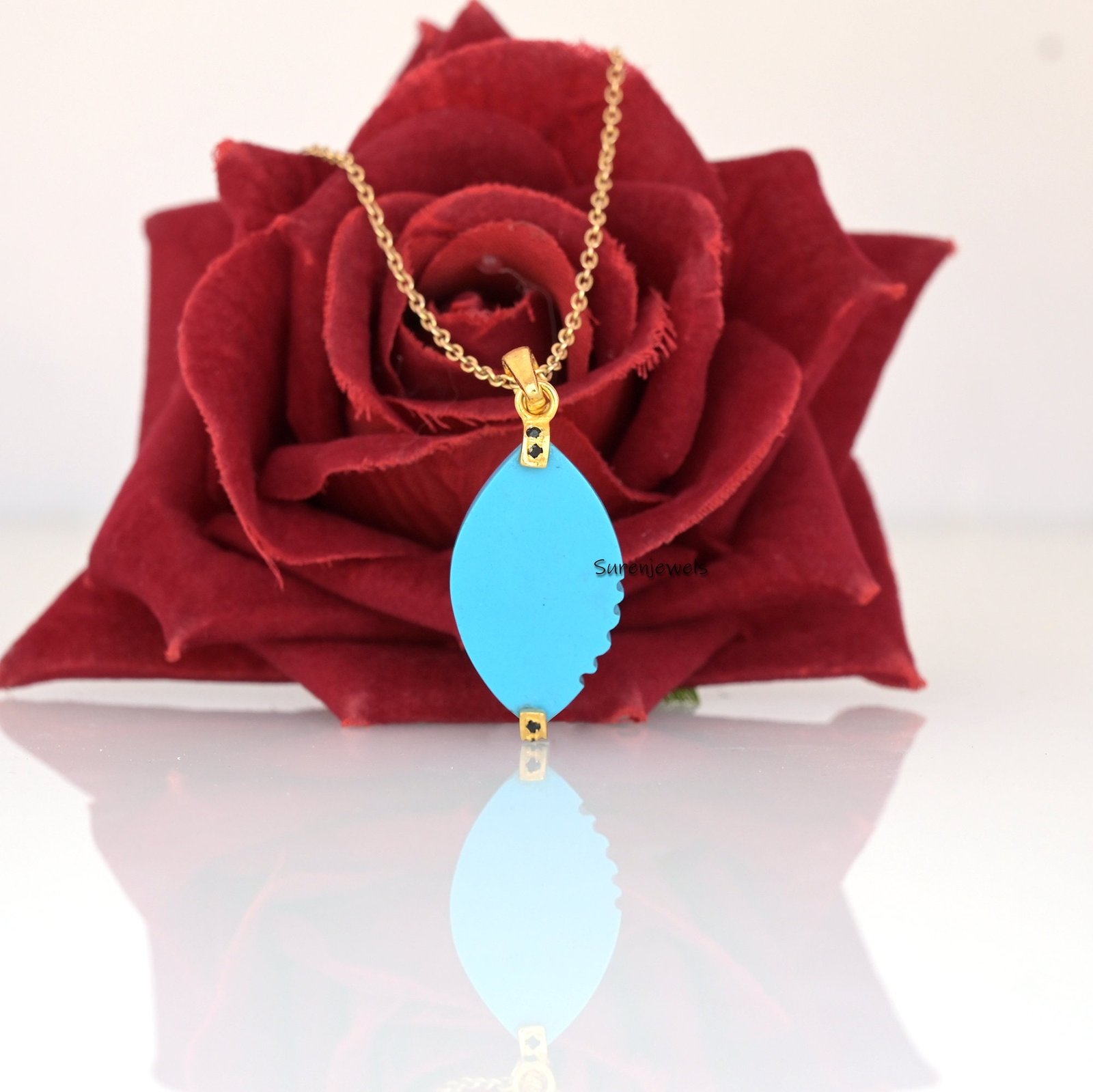 14k Gold Gemstone Cowrie Shell Pendant: Black Spinel & CZ - View 6 - Suren Jewels | SKU: SJP1790-SLYGBOCZPBS 14k Gold Gemstone Cowrie Shell Pendant: Black Spinel & CZ - View 6 - Suren Jewels | SKU: SJP1790-SLYGBOCZPBS