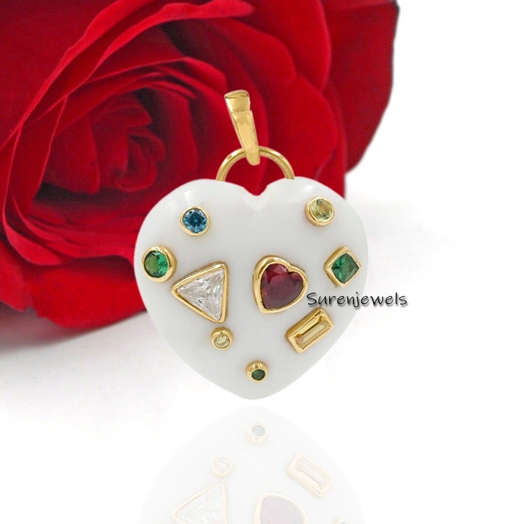 14k Gold Gemstone Heart Padlock Pendant, Carved Heart Lock - View 2 - Suren Jewels | SKU: SJP4685-SLYGTQMG-35M 14k Gold Gemstone Heart Padlock Pendant, Carved Heart Lock - View 2 - Suren Jewels | SKU: SJP4685-SLYGTQMG-35M