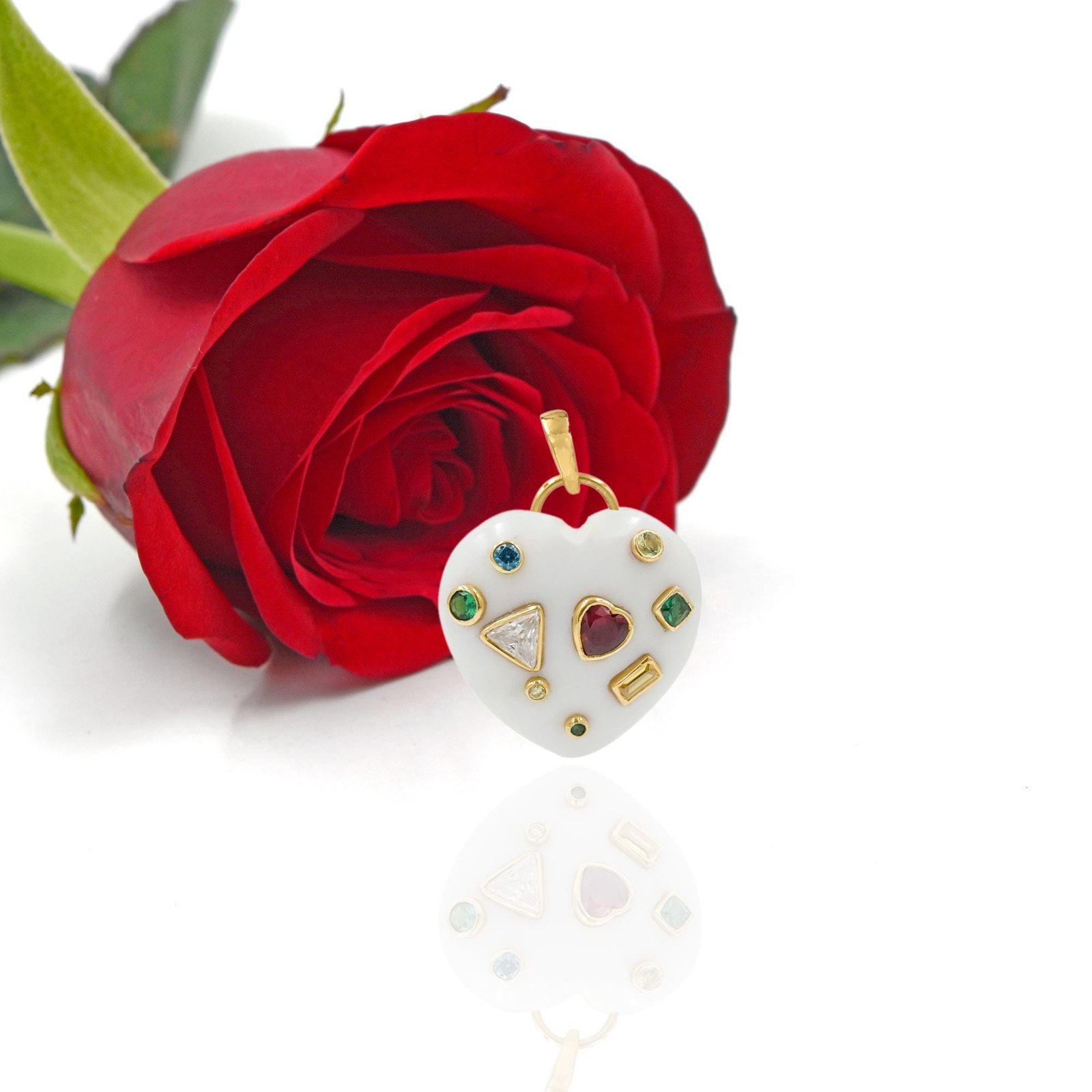 14k Gold Gemstone Heart Padlock Pendant, Carved Heart Lock - View 3 - Suren Jewels | SKU: SJP4685-SLYGTQMG-35M 14k Gold Gemstone Heart Padlock Pendant, Carved Heart Lock - View 3 - Suren Jewels | SKU: SJP4685-SLYGTQMG-35M