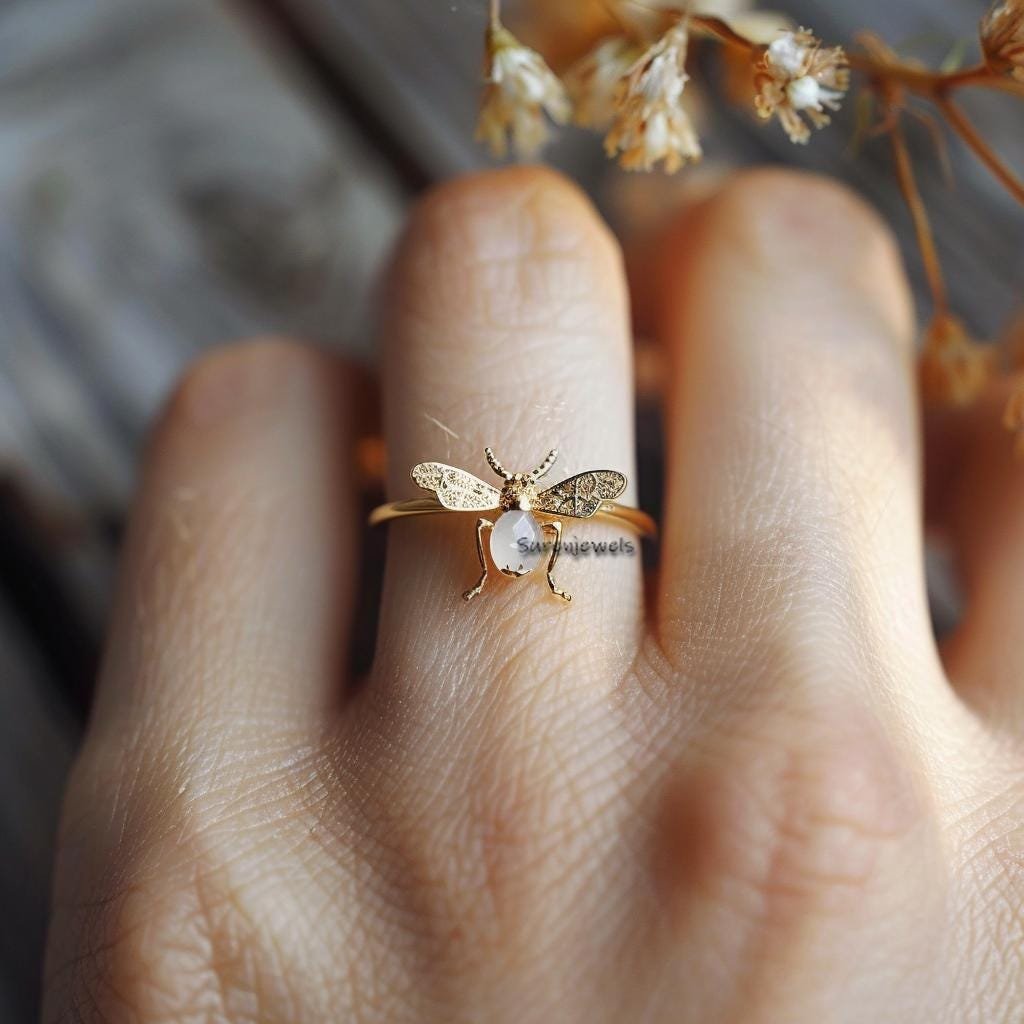 14k Gold Gemstone honey Bee Ring - Suren Jewels | SKU: etsy_14k-gold-gemstone-honey-bee-ring 14k Gold Gemstone honey Bee Ring - Suren Jewels | SKU: etsy_14k-gold-gemstone-honey-bee-ring