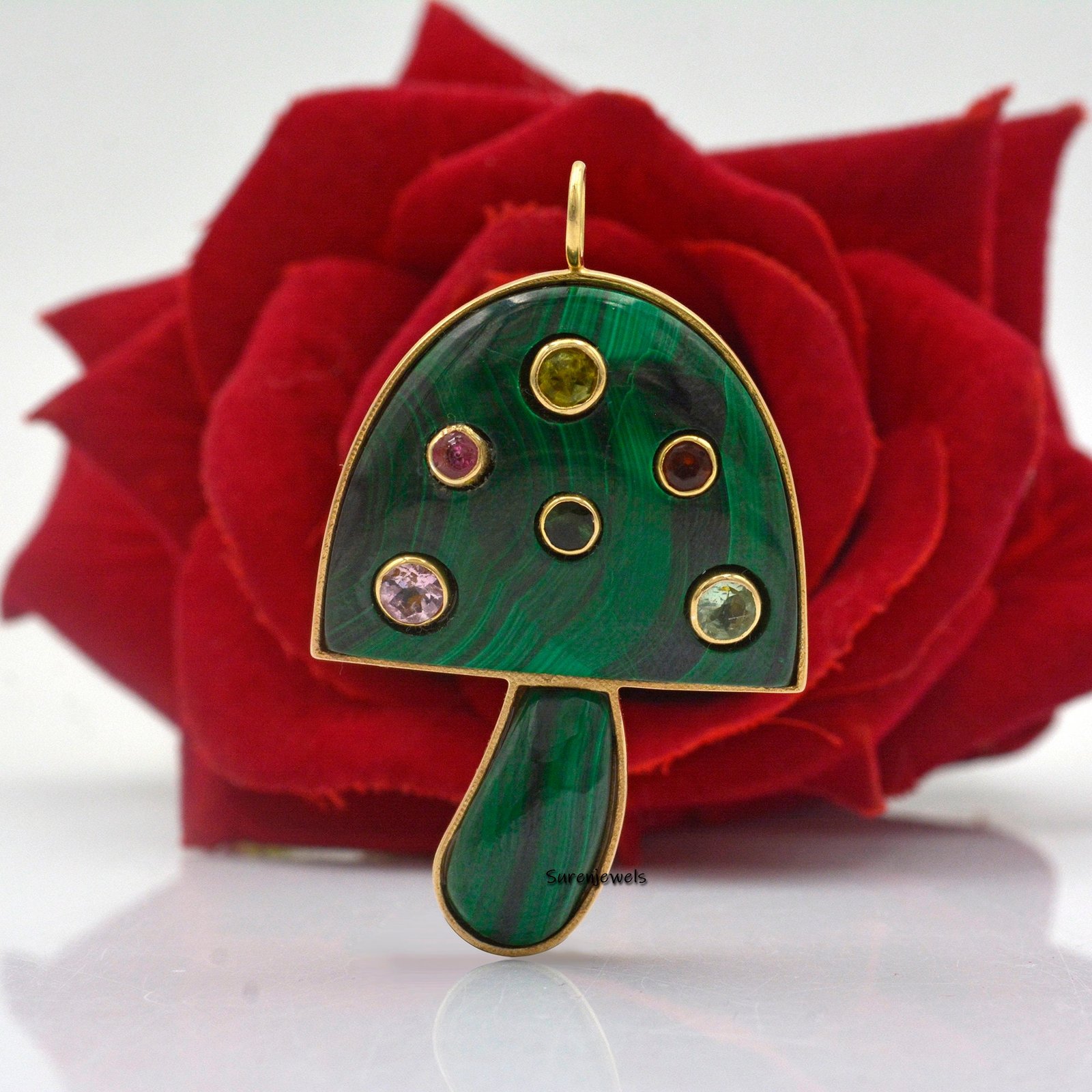 14k Gold Gemstone Mushroom Pendant: Magic Mushroom Charm - View 3 - Suren Jewels | SKU: SJP797 14k Gold Gemstone Mushroom Pendant: Magic Mushroom Charm - View 3 - Suren Jewels | SKU: SJP797