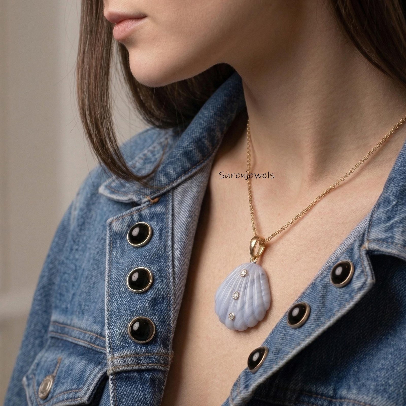 14k Gold Gemstone Scallop Shell Pendant, Hand Carved Jewelry - View 4 - Suren Jewels | SKU: SJP 14k Gold Gemstone Scallop Shell Pendant, Hand Carved Jewelry - View 4 - Suren Jewels | SKU: SJP