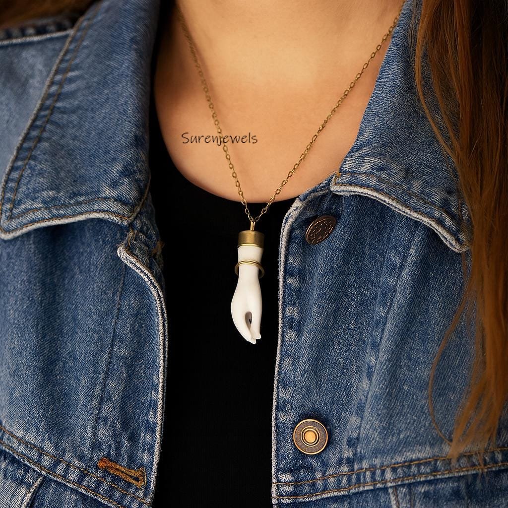 14k Gold hand Carved Gemstone Figa Hand Pendant - View 6 - Suren Jewels | SKU: SJP 14k Gold hand Carved Gemstone Figa Hand Pendant - View 6 - Suren Jewels | SKU: SJP