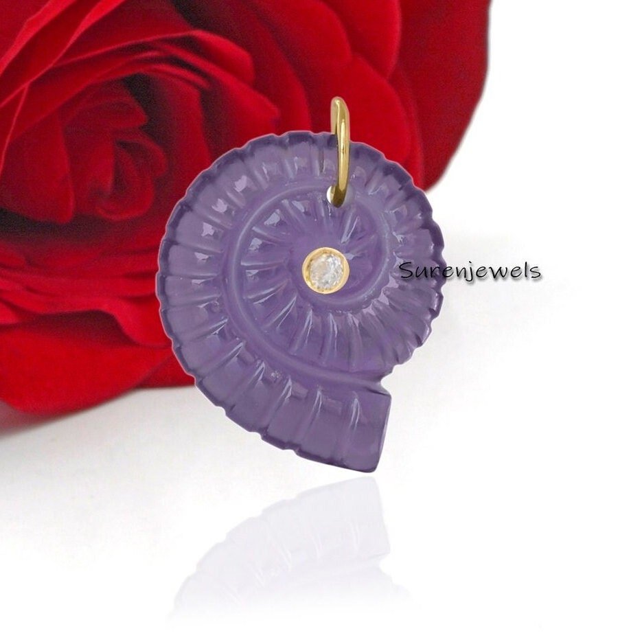 14K Gold Hand Carved Gemstone Shell Pendant - View 2 - Suren Jewels | SKU: SJP3465-SLYGRCRCZ-40M 14K Gold Hand Carved Gemstone Shell Pendant - View 2 - Suren Jewels | SKU: SJP3465-SLYGRCRCZ-40M