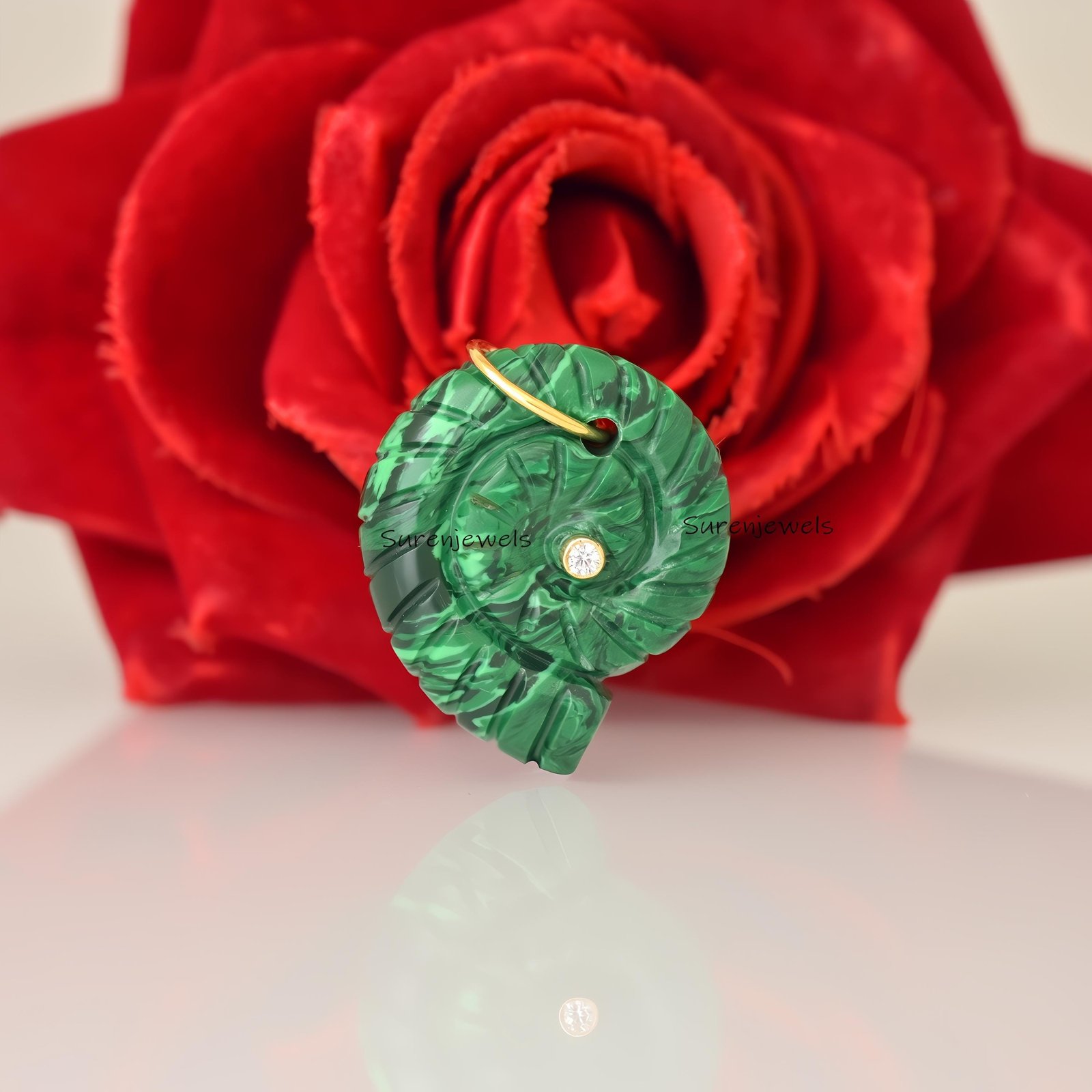 14K Gold Hand Carved Gemstone Shell Pendant - View 4 - Suren Jewels | SKU: SJP3465-SLYGRCRCZ-40M 14K Gold Hand Carved Gemstone Shell Pendant - View 4 - Suren Jewels | SKU: SJP3465-SLYGRCRCZ-40M