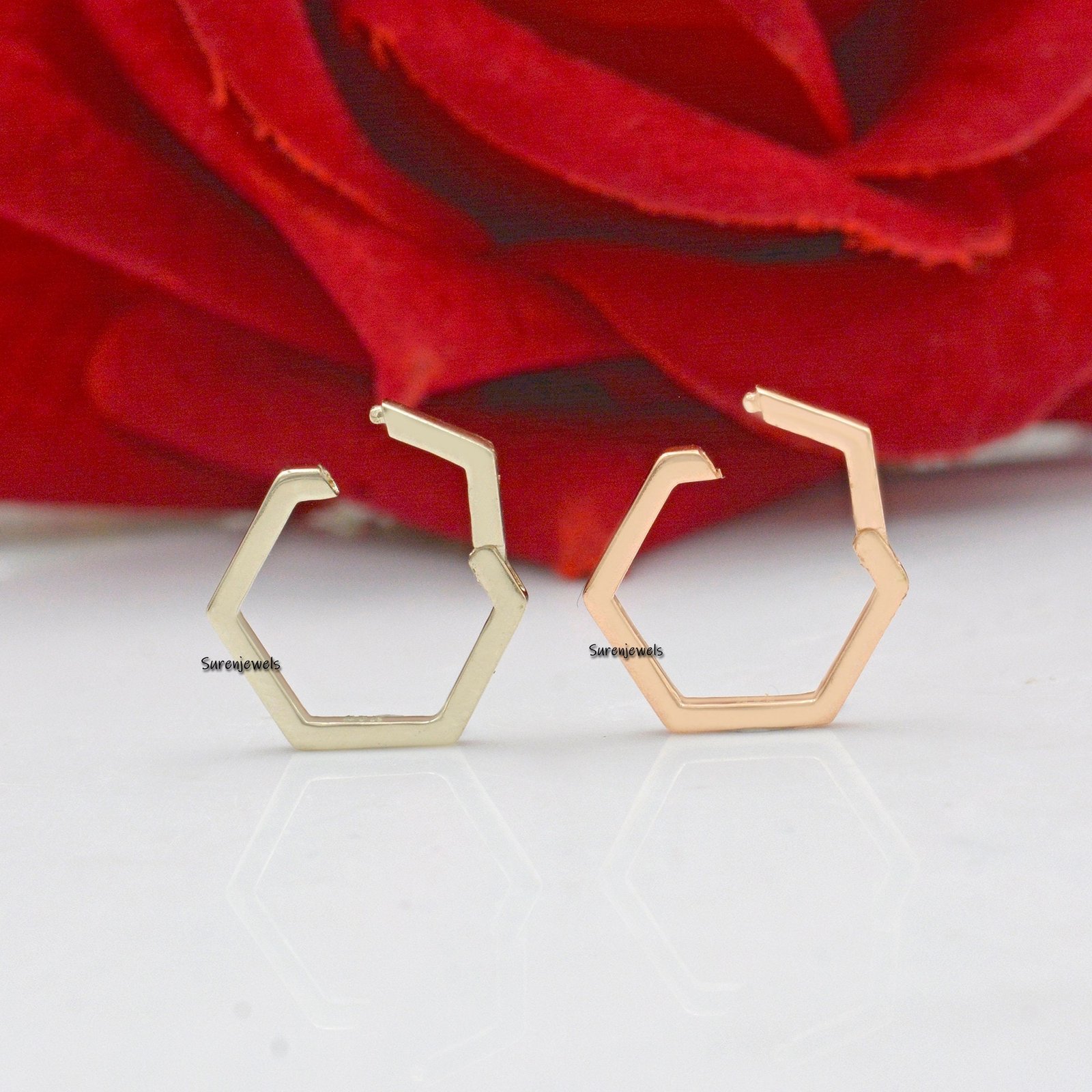 14K Gold Hexagon Charm Enhancer: Multi-Charm Holder, Link Clasp - View 2 - Suren Jewels | SKU: SJP449-14KYG 14K Gold Hexagon Charm Enhancer: Multi-Charm Holder, Link Clasp - View 2 - Suren Jewels | SKU: SJP449-14KYG
