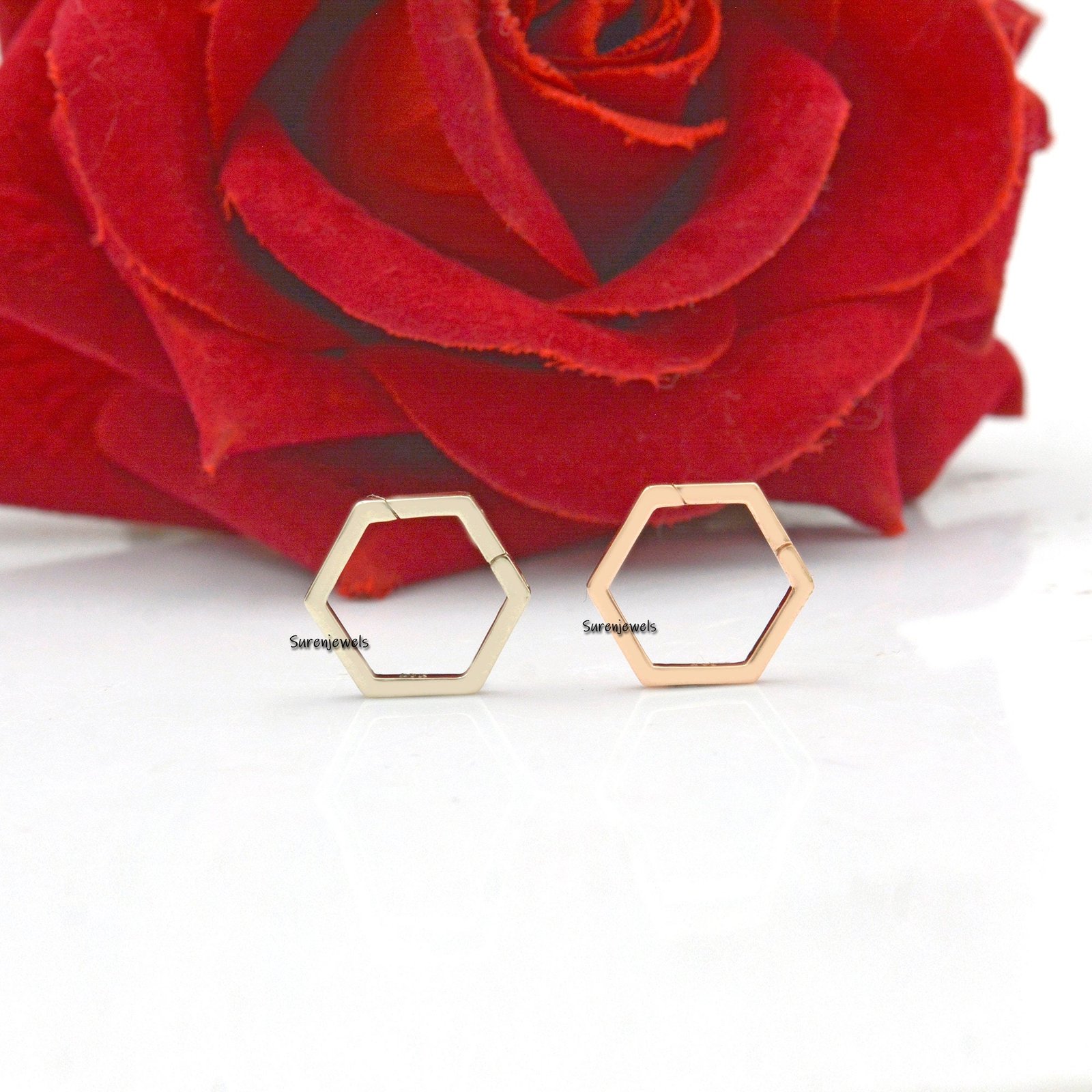 14K Gold Hexagon Charm Enhancer: Multi-Charm Holder, Link Clasp - View 3 - Suren Jewels | SKU: SJP449-14KYG 14K Gold Hexagon Charm Enhancer: Multi-Charm Holder, Link Clasp - View 3 - Suren Jewels | SKU: SJP449-14KYG