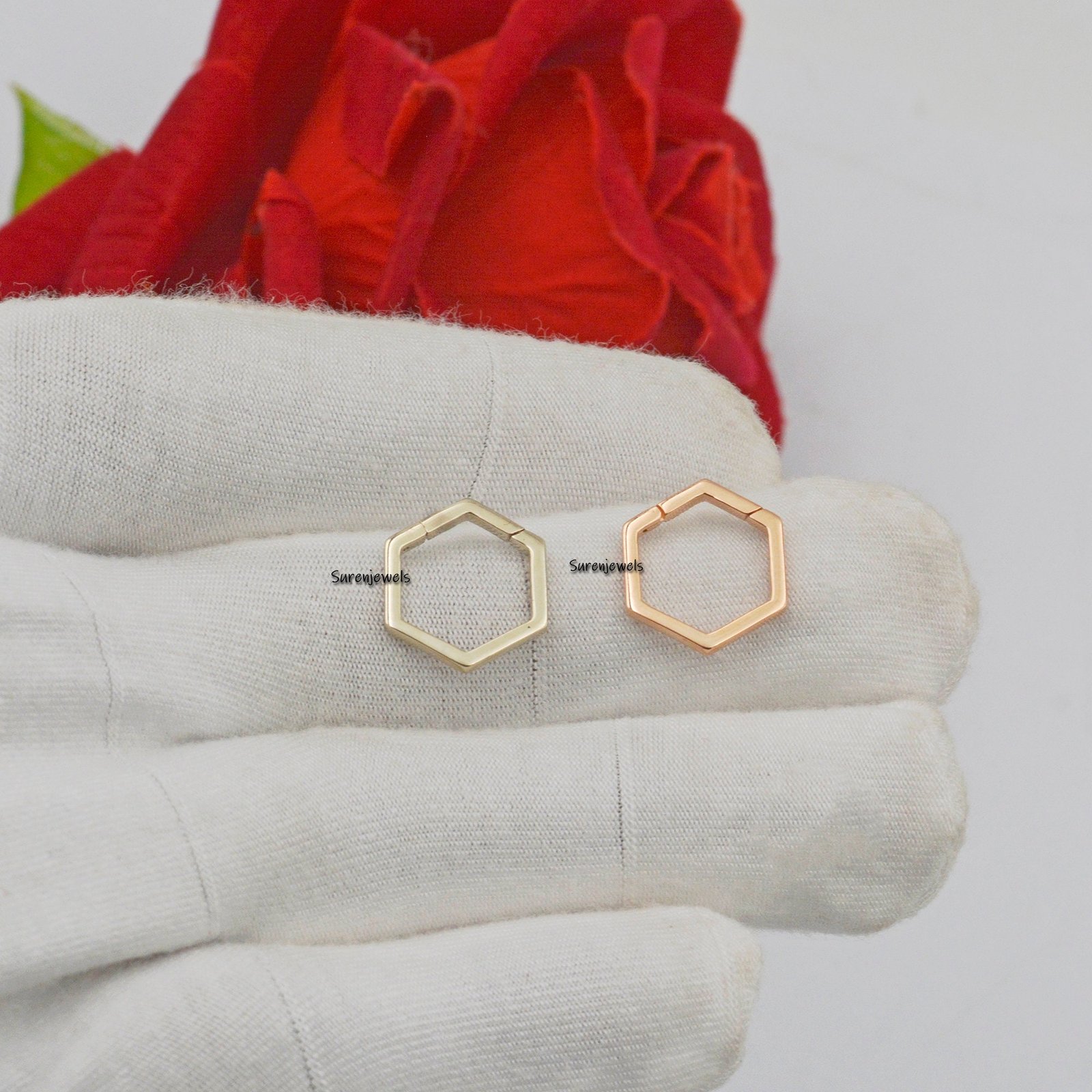 14K Gold Hexagon Charm Enhancer: Multi-Charm Holder, Link Clasp - View 5 - Suren Jewels | SKU: SJP449-14KYG 14K Gold Hexagon Charm Enhancer: Multi-Charm Holder, Link Clasp - View 5 - Suren Jewels | SKU: SJP449-14KYG