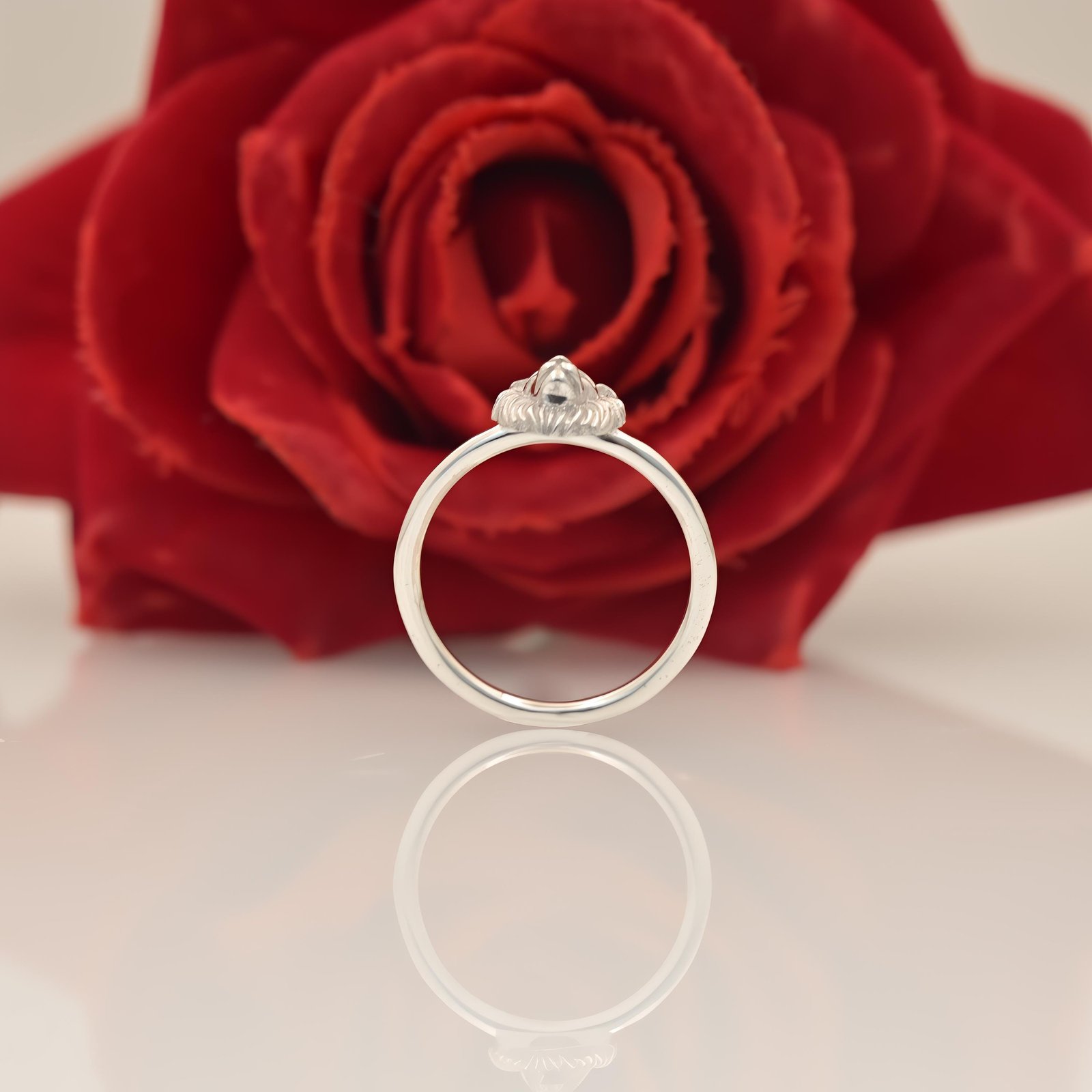 14k Gold Lion Head Ring: Dainty Animal Jewelry - View 6 - Suren Jewels | SKU: SJR2923 14k Gold Lion Head Ring: Dainty Animal Jewelry - View 6 - Suren Jewels | SKU: SJR2923