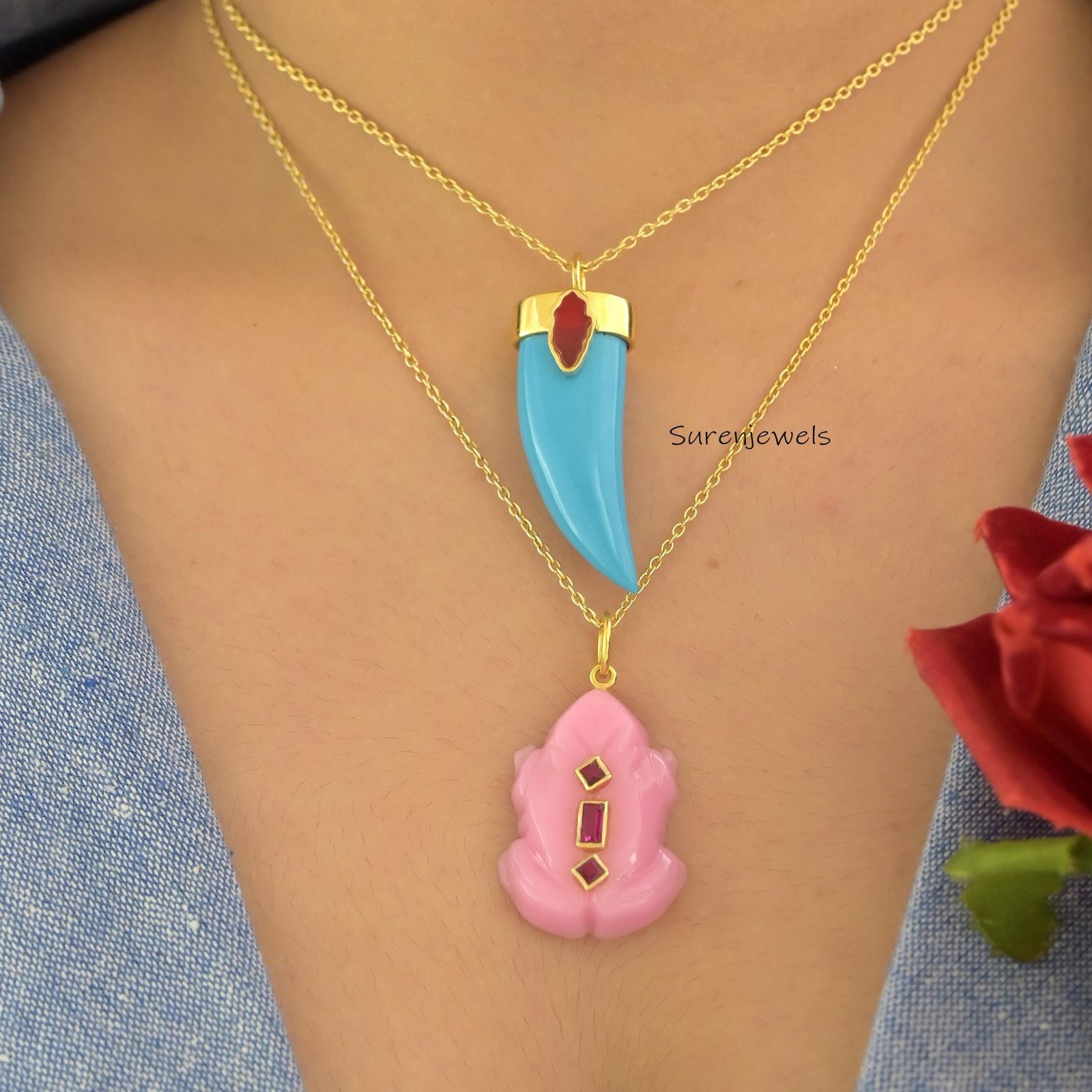 14k Gold Malachite Frog Pendant with Ruby CZ Accents - View 2 - Suren Jewels | SKU: SJP4913-SLYGMKRUCZ-35M 14k Gold Malachite Frog Pendant with Ruby CZ Accents - View 2 - Suren Jewels | SKU: SJP4913-SLYGMKRUCZ-35M