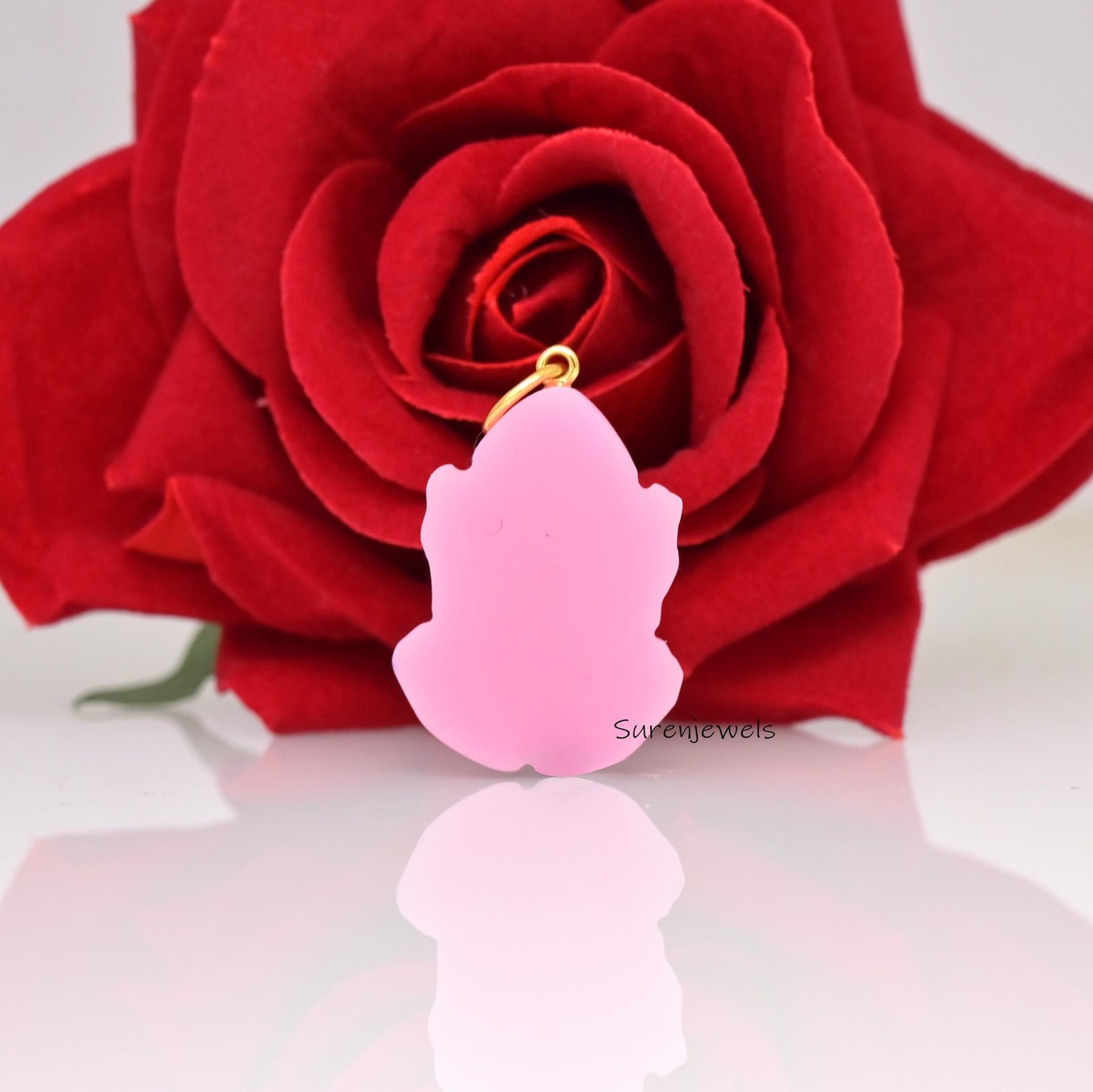 14k Gold Malachite Frog Pendant with Ruby CZ Accents - View 3 - Suren Jewels | SKU: SJP4913-SLYGMKRUCZ-35M 14k Gold Malachite Frog Pendant with Ruby CZ Accents - View 3 - Suren Jewels | SKU: SJP4913-SLYGMKRUCZ-35M