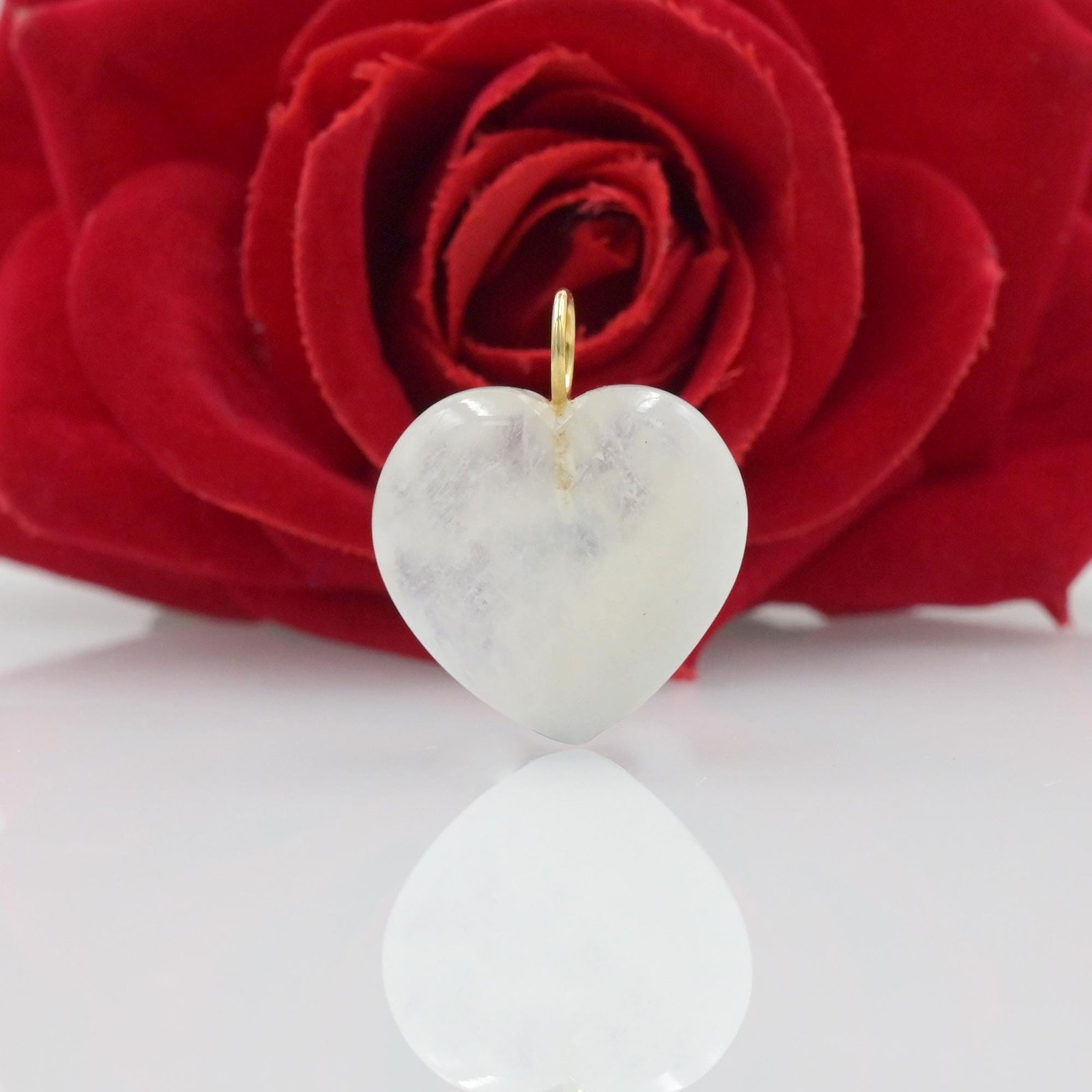14K Gold Malachite Heart Pendant: Gemstone Charm (25 MM) - View 6 - Suren Jewels | SKU: SJP2882 14K Gold Malachite Heart Pendant: Gemstone Charm (25 MM) - View 6 - Suren Jewels | SKU: SJP2882