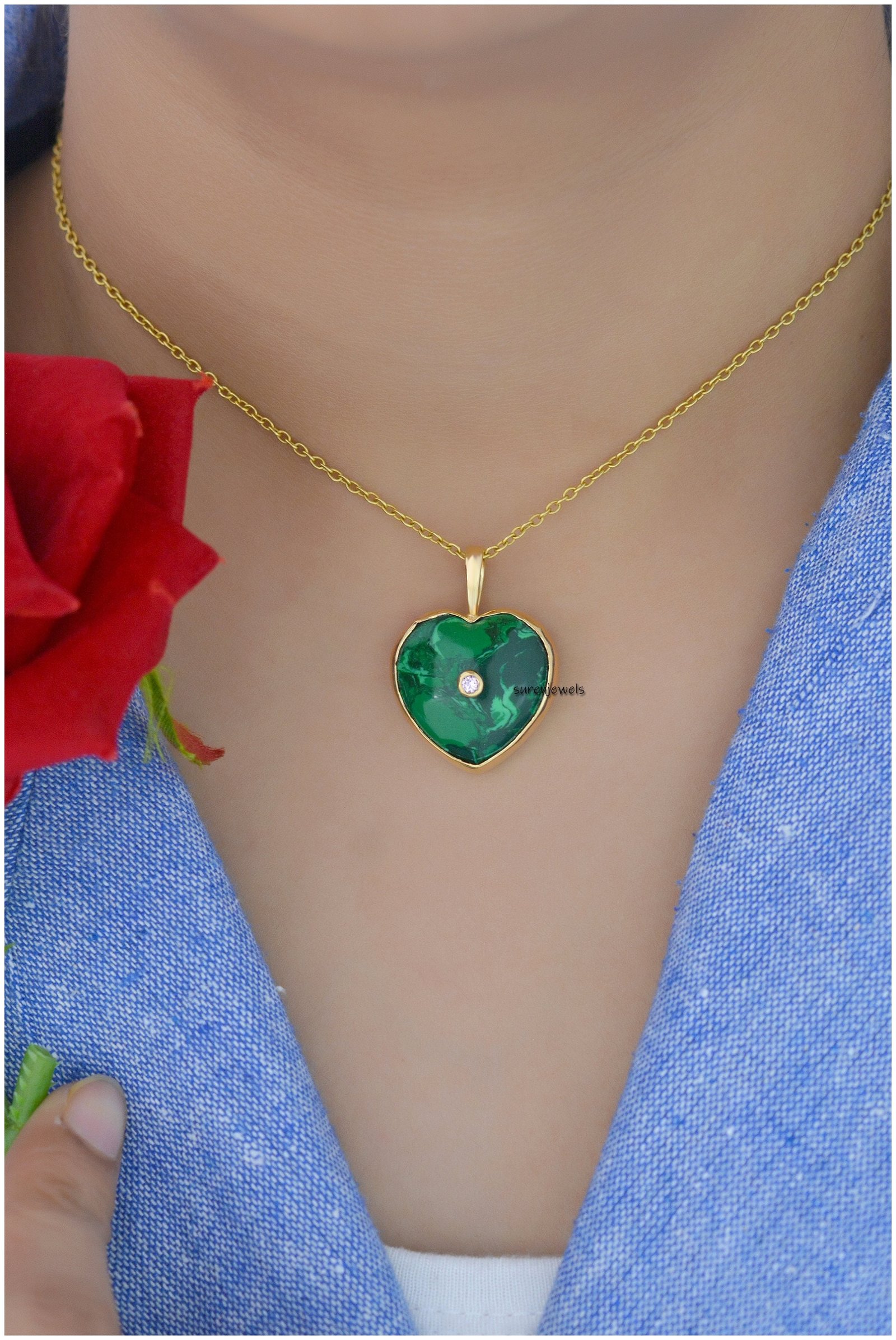 14k Gold Malachite Heart Pendant: Natural Gemstone Charm - View 3 - Suren Jewels | SKU: SJP1368-9KYGLPZWT-20M 14k Gold Malachite Heart Pendant: Natural Gemstone Charm - View 3 - Suren Jewels | SKU: SJP1368-9KYGLPZWT-20M