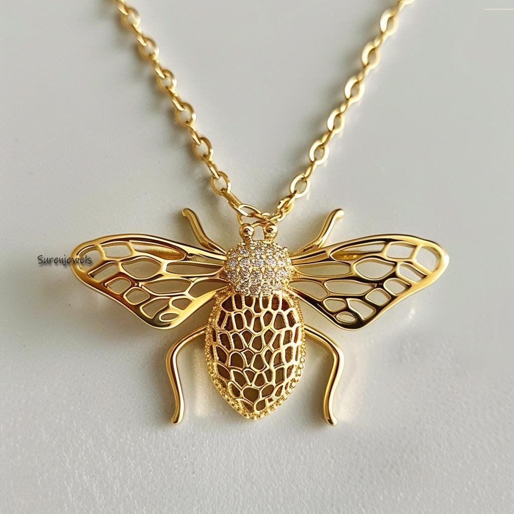 14K Gold Plated Diamond Honey Bee Pendant: Gemstone Silver Charm - View 5 - Suren Jewels | SKU: SJP4673-SLYGYSP-25M,SJP4207-S 14K Gold Plated Diamond Honey Bee Pendant: Gemstone Silver Charm - View 5 - Suren Jewels | SKU: SJP4673-SLYGYSP-25M,SJP4207-S