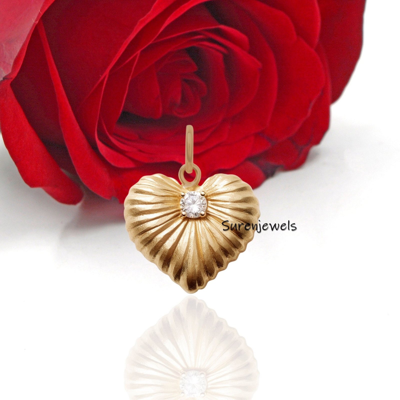 14K Gold Plated Fluted Heart Pendant with CZ Stone - View 4 - Suren Jewels | SKU: SJP2508 14K Gold Plated Fluted Heart Pendant with CZ Stone - View 4 - Suren Jewels | SKU: SJP2508