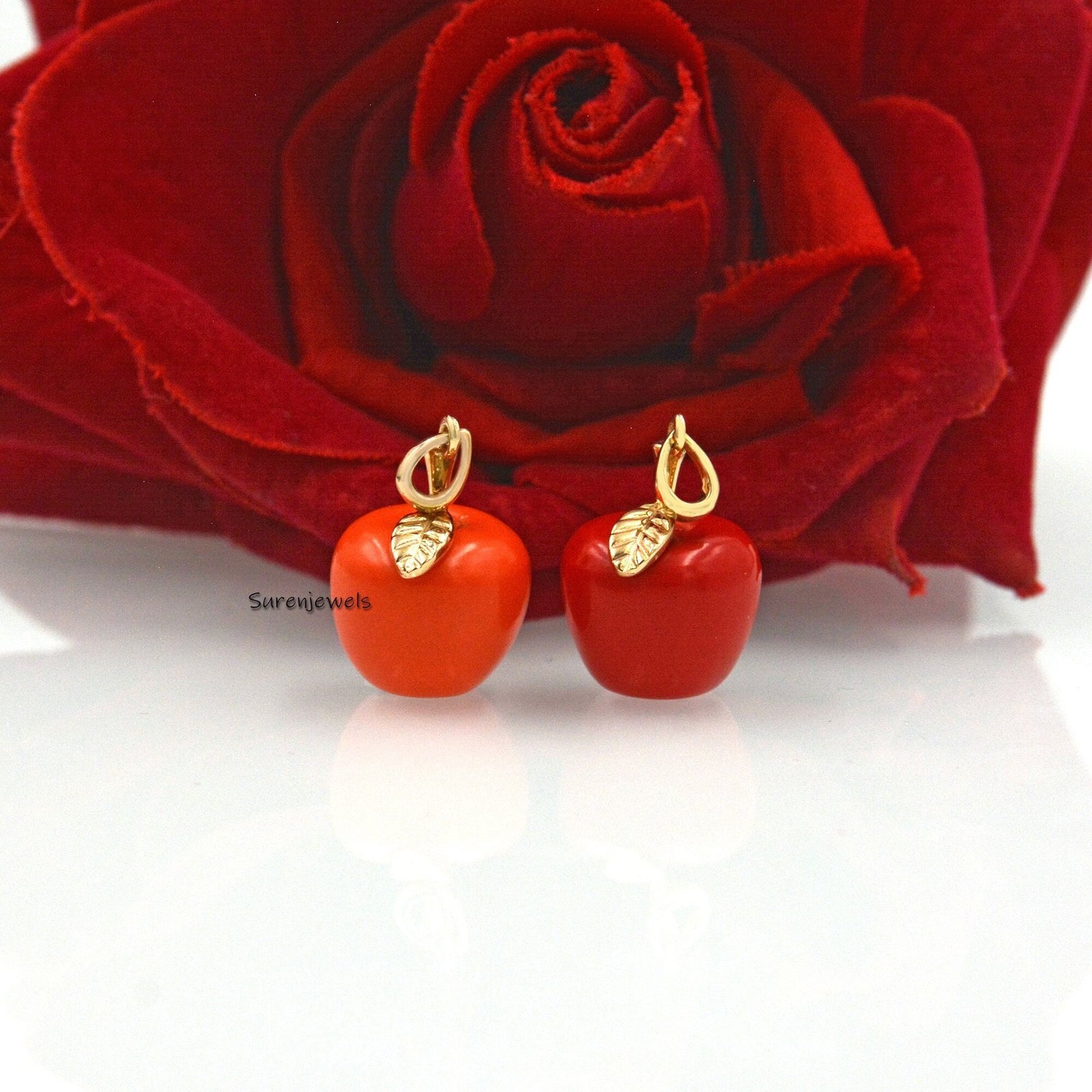 14k Gold Red Coral Apple Pendant: Gemstone Jewelry - Suren Jewels | SKU: SJP1611 14k Gold Red Coral Apple Pendant: Gemstone Jewelry - Suren Jewels | SKU: SJP1611