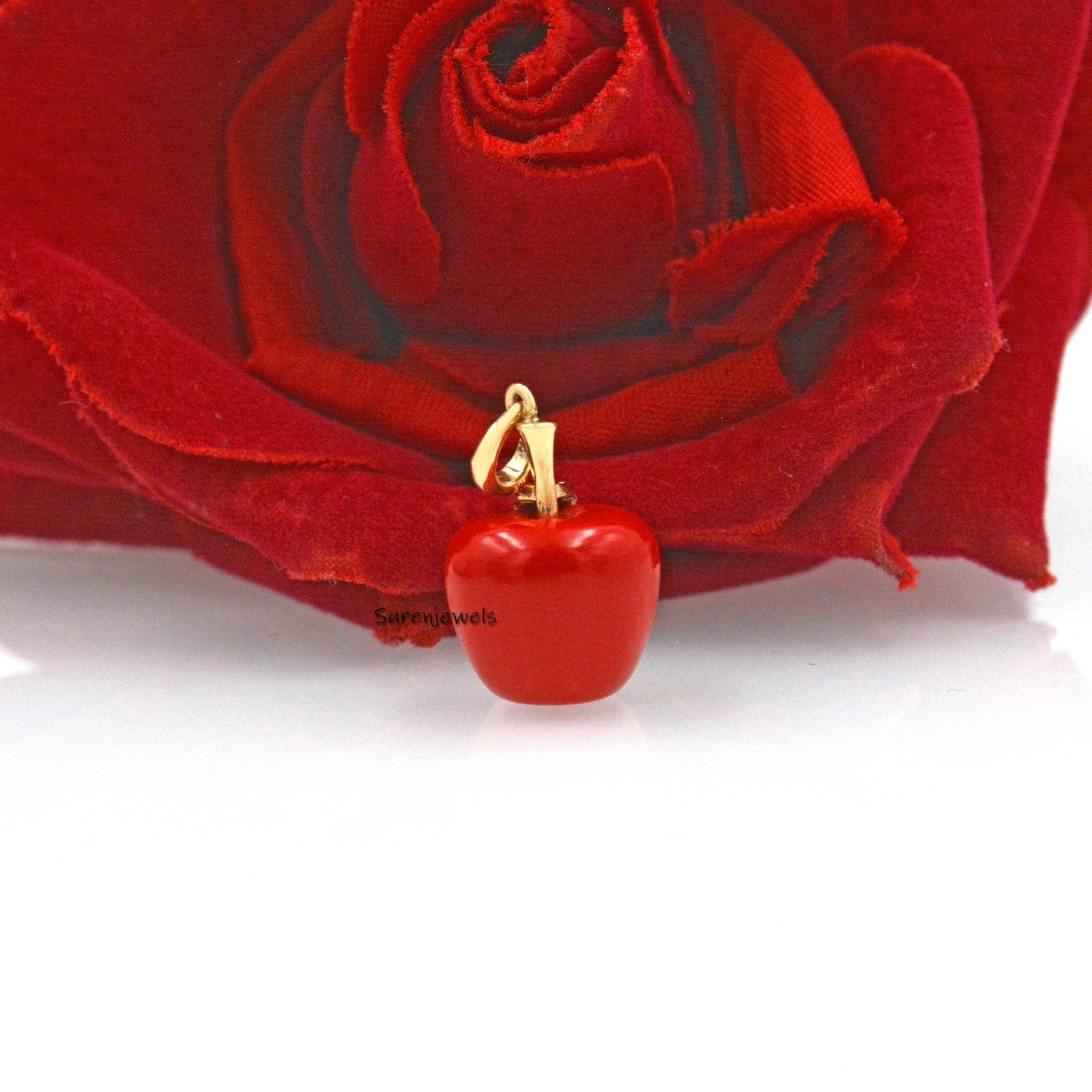 14k Gold Red Coral Apple Pendant: Gemstone Jewelry - View 4 - Suren Jewels | SKU: SJP1611 14k Gold Red Coral Apple Pendant: Gemstone Jewelry - View 4 - Suren Jewels | SKU: SJP1611