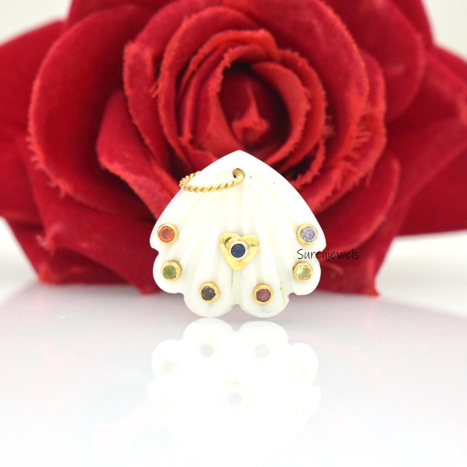 14k Gold Scallop Shell Pendant: White Agate Gemstone Charm - Suren Jewels | SKU: SJp3439 14k Gold Scallop Shell Pendant: White Agate Gemstone Charm - Suren Jewels | SKU: SJp3439