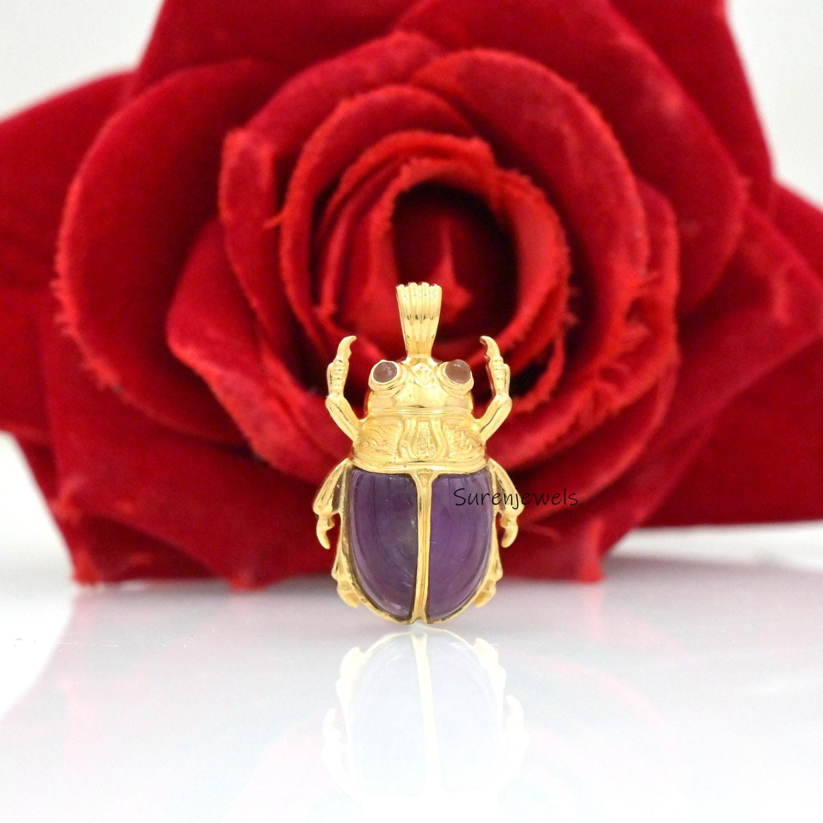 14K Gold Scarab Pendant: Hand Carved Amulet Charm - View 6 - Suren Jewels | SKU: SJP4191-SLYGLPZ-35M,SJP4192-SLYGLPZ-35M,SJP4 14K Gold Scarab Pendant: Hand Carved Amulet Charm - View 6 - Suren Jewels | SKU: SJP4191-SLYGLPZ-35M,SJP4192-SLYGLPZ-35M,SJP4