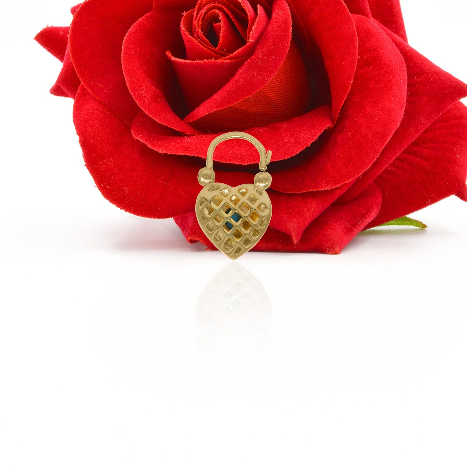 14K Gold Vermeil Heart Padlock: Gemstone Connector Jewelry (25*15mm) - View 7 - Suren Jewels | SKU: SJP92-SLYGTQ-N47-18I 14K Gold Vermeil Heart Padlock: Gemstone Connector Jewelry (25*15mm) - View 7 - Suren Jewels | SKU: SJP92-SLYGTQ-N47-18I