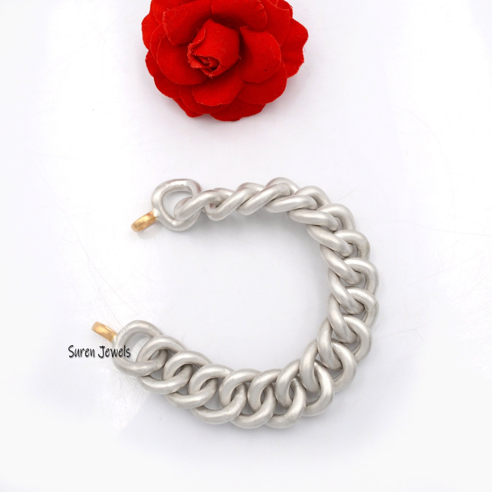 14k Solid Gold Carabiner Lock Bracelet: Chunky Curb Chain, White Topaz - View 6 - Suren Jewels | SKU: MJA554-SLWGYGBTTWT-C136 14k Solid Gold Carabiner Lock Bracelet: Chunky Curb Chain, White Topaz - View 6 - Suren Jewels | SKU: MJA554-SLWGYGBTTWT-C136