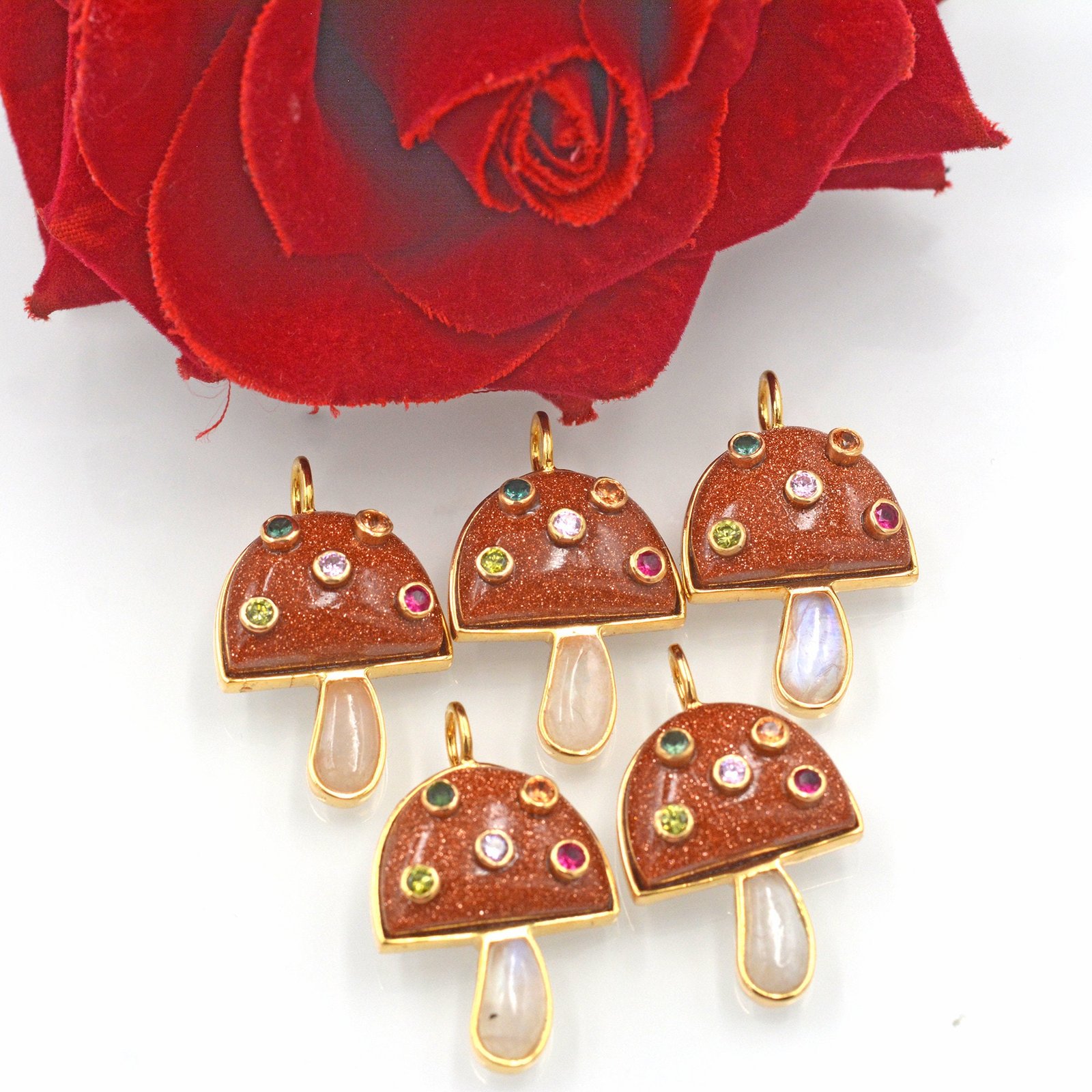 14k Solid Gold Mushroom Pendant: Gemstone Inlay, Unique Design - View 7 - Suren Jewels | SKU: SJP980 14k Solid Gold Mushroom Pendant: Gemstone Inlay, Unique Design - View 7 - Suren Jewels | SKU: SJP980
