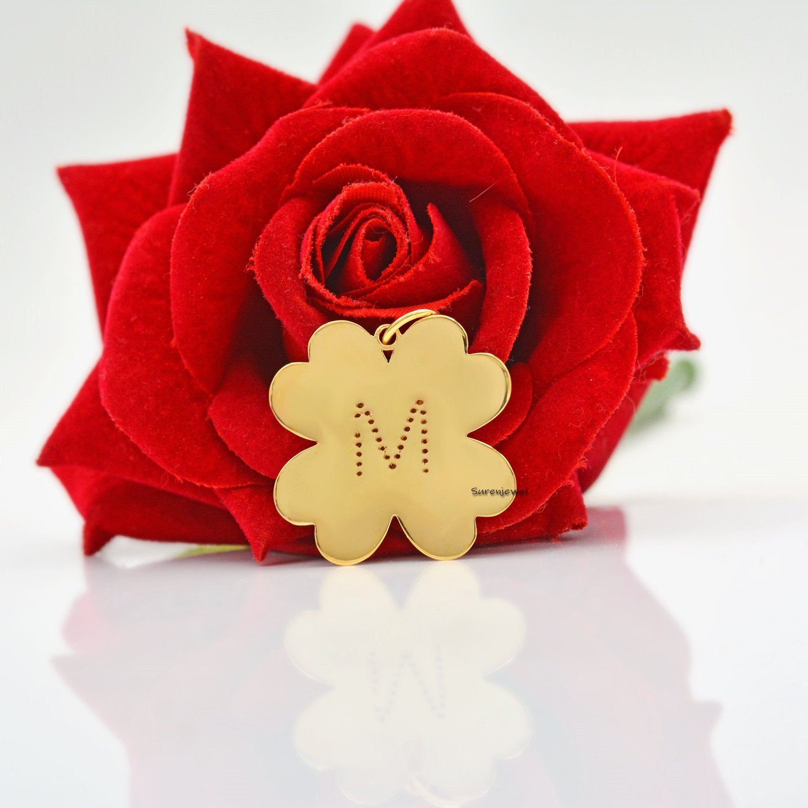 925 silver Diamond Initial Letter Clover Pendant Jewelry - View 3 - Suren Jewels | SKU: SJP11-SLWGDI-J-N47-18I-925 925 silver Diamond Initial Letter Clover Pendant Jewelry - View 3 - Suren Jewels | SKU: SJP11-SLWGDI-J-N47-18I-925