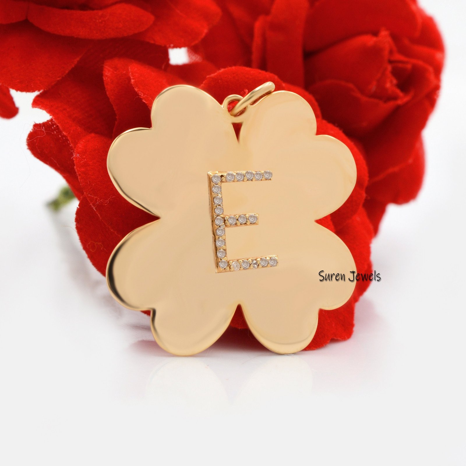 925 silver Diamond Initial Letter Clover Pendant Jewelry - View 4 - Suren Jewels | SKU: SJP11-SLWGDI-J-N47-18I-925 925 silver Diamond Initial Letter Clover Pendant Jewelry - View 4 - Suren Jewels | SKU: SJP11-SLWGDI-J-N47-18I-925