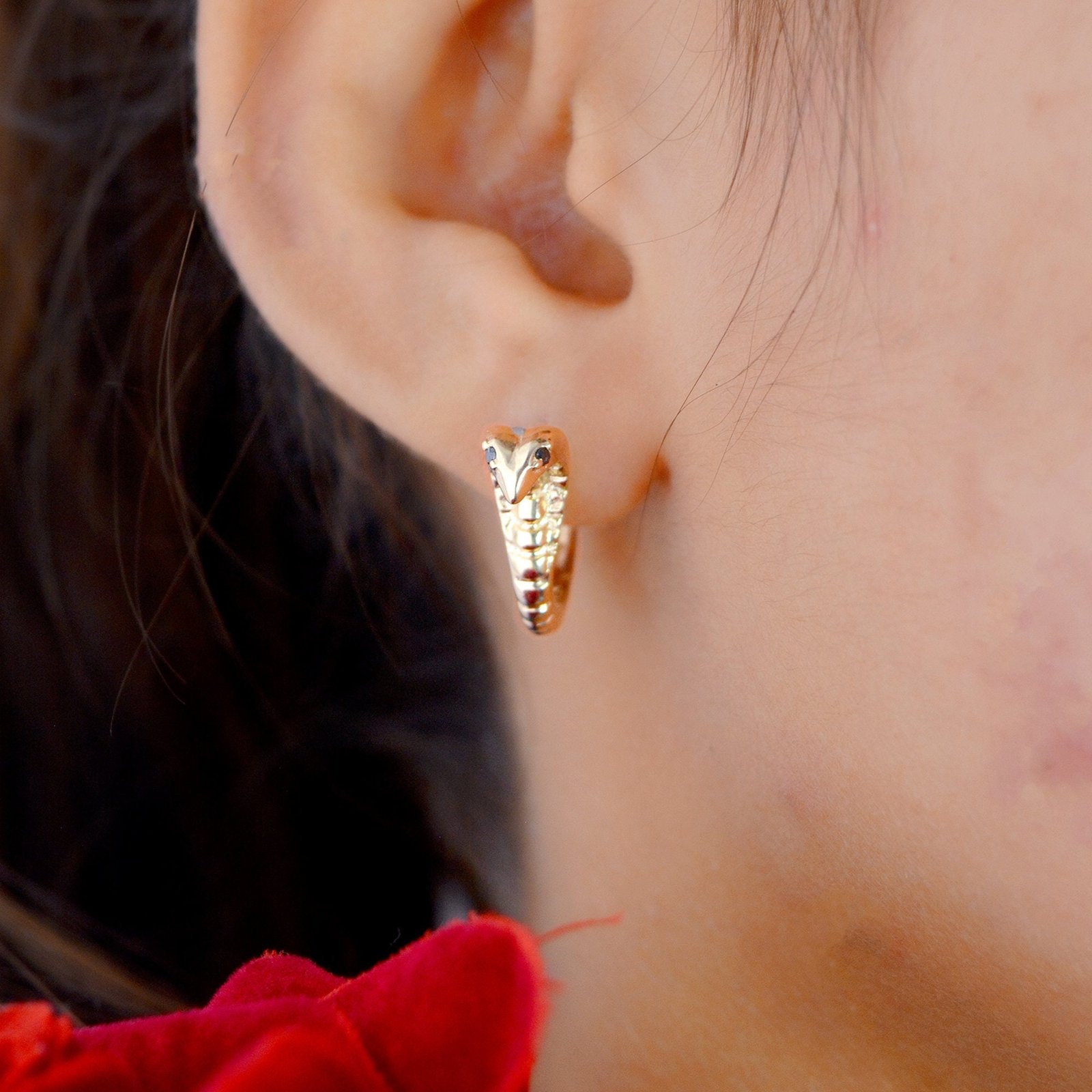 925 Silver Diamond Snake Huggie Earrings: Emerald Gemstone Hoops - Suren Jewels | SKU: SJE985-9KYGBDI 925 Silver Diamond Snake Huggie Earrings: Emerald Gemstone Hoops - Suren Jewels | SKU: SJE985-9KYGBDI