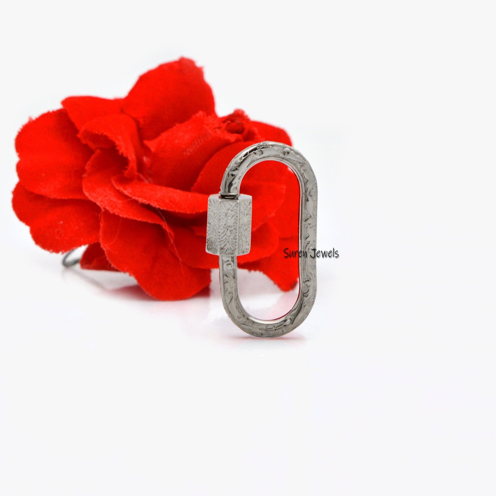 925 Silver Engraved Carabiner Lock: Designer Pendant - View 5 - Suren Jewels | SKU: SJC108-SLYG-50M 925 Silver Engraved Carabiner Lock: Designer Pendant - View 5 - Suren Jewels | SKU: SJC108-SLYG-50M