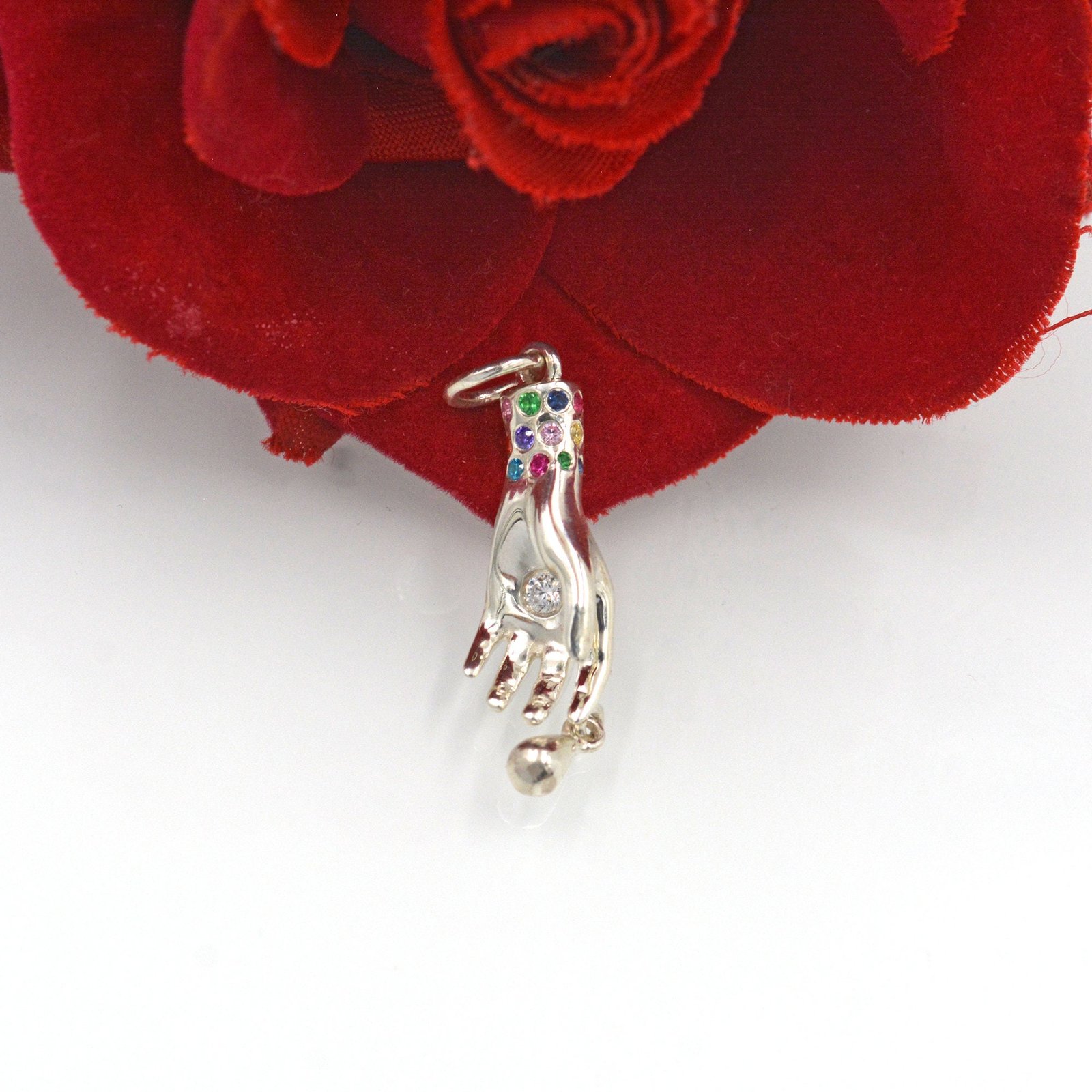 925 Silver Figa Hand Pendant: Good Luck Charm Jewelry - View 2 - Suren Jewels | SKU: SJP1527-SLNSMTCS 925 Silver Figa Hand Pendant: Good Luck Charm Jewelry - View 2 - Suren Jewels | SKU: SJP1527-SLNSMTCS