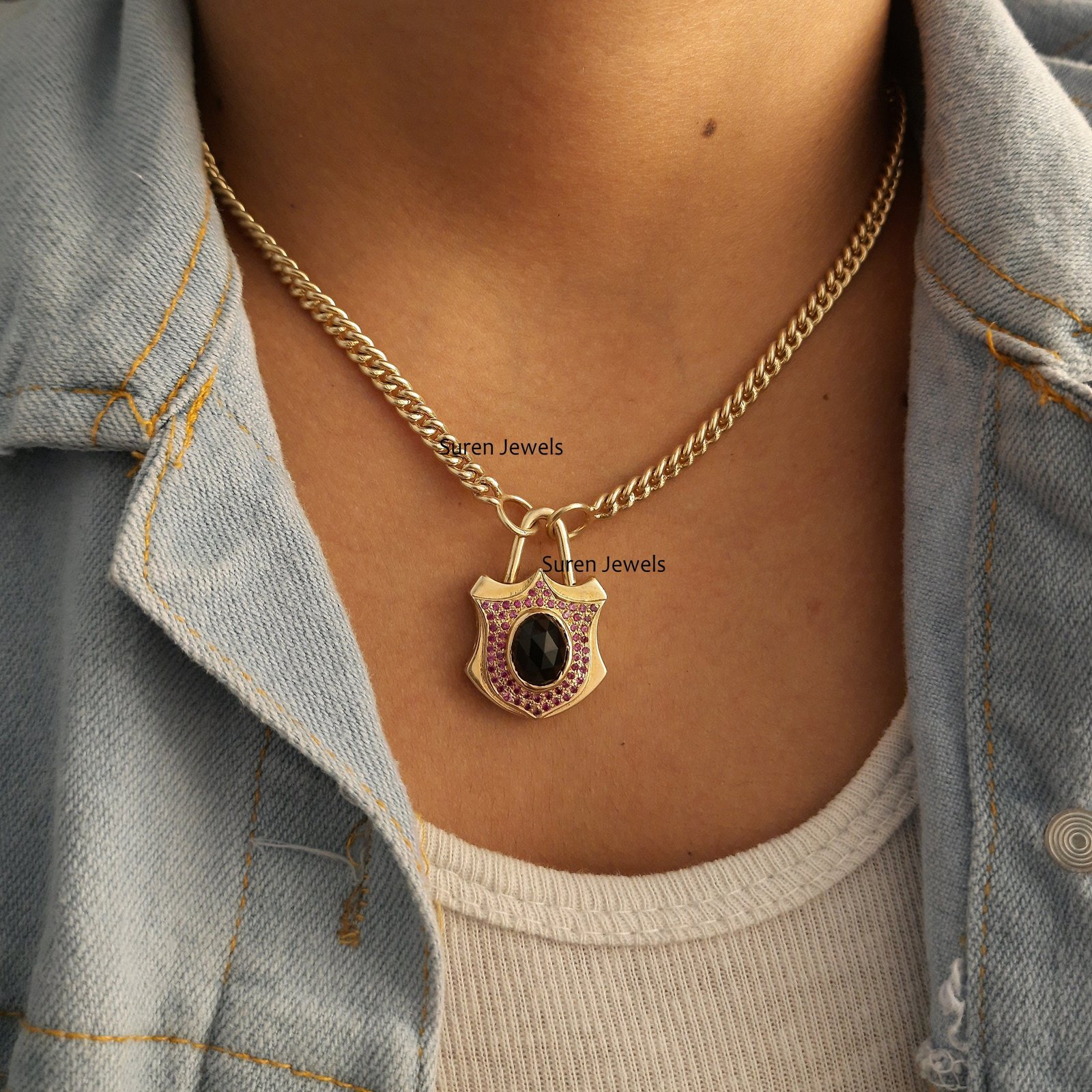 925 Silver Gemstone Padlock Pendant: Openable Designer Vintage Charm - View 4 - Suren Jewels | SKU: SJP70-SLYGPSPBO-N22-18I 925 Silver Gemstone Padlock Pendant: Openable Designer Vintage Charm - View 4 - Suren Jewels | SKU: SJP70-SLYGPSPBO-N22-18I