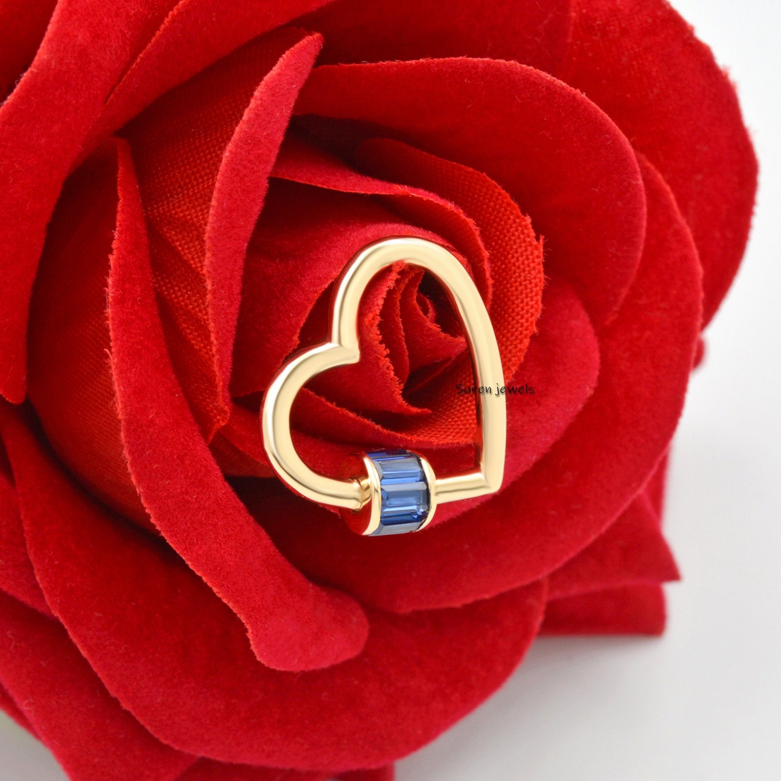 925 Silver Heart Carabiner Lock: Baguette Pendant, Designer Jewelry - Suren Jewels | SKU: SJC14-14KYGBTTBSP-20M 925 Silver Heart Carabiner Lock: Baguette Pendant, Designer Jewelry - Suren Jewels | SKU: SJC14-14KYGBTTBSP-20M