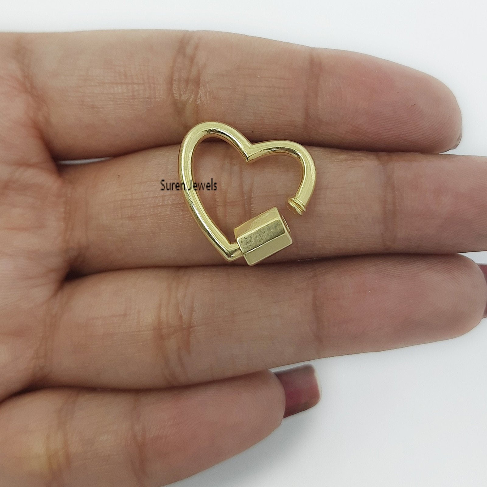 925 Silver Heart Carabiner Lock: Two-Tone Necklace Pendant - View 5 - Suren Jewels | SKU: SJC27-SLYG-20M 925 Silver Heart Carabiner Lock: Two-Tone Necklace Pendant - View 5 - Suren Jewels | SKU: SJC27-SLYG-20M